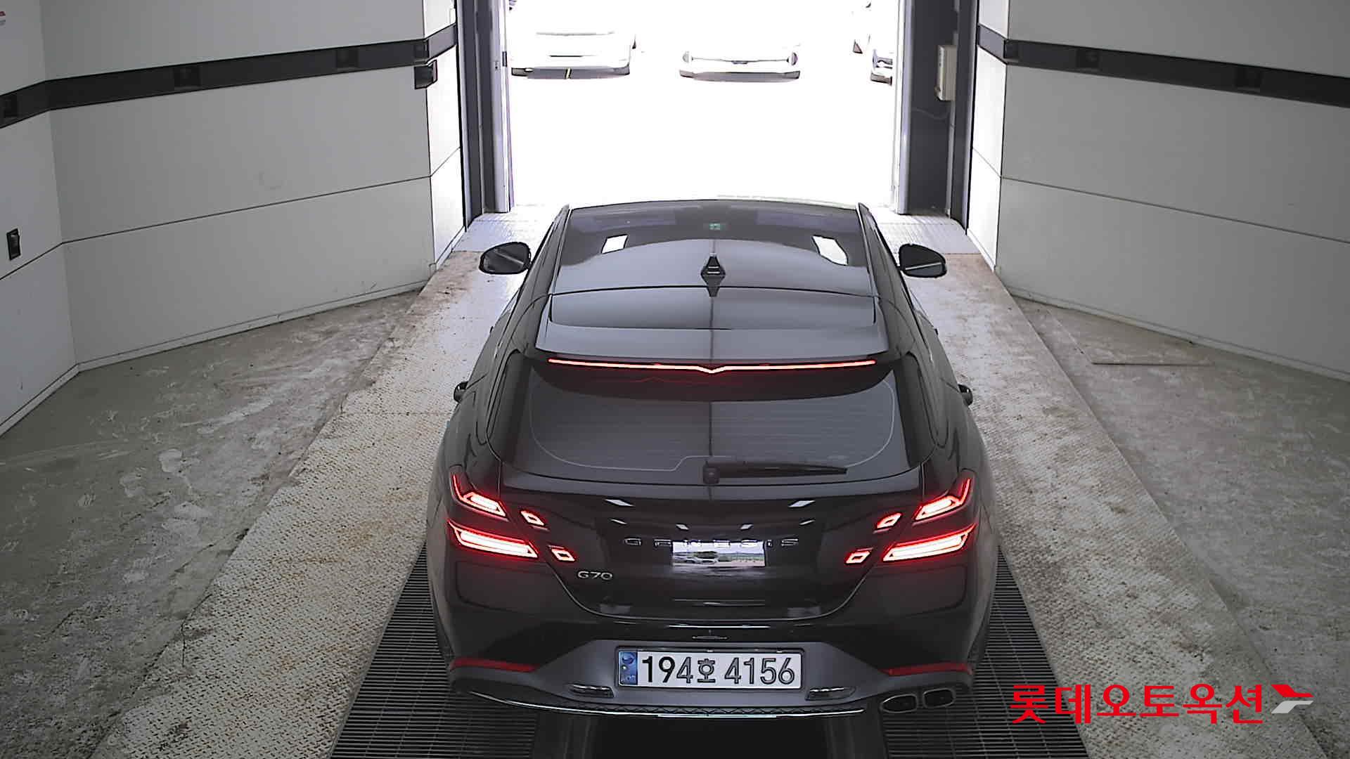 Genesis G70 - 17