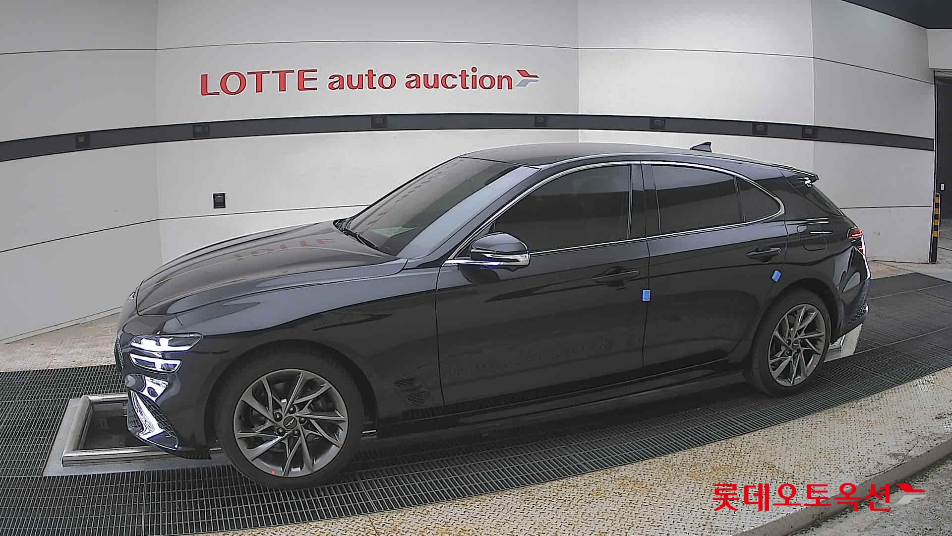 Genesis G70 - 12