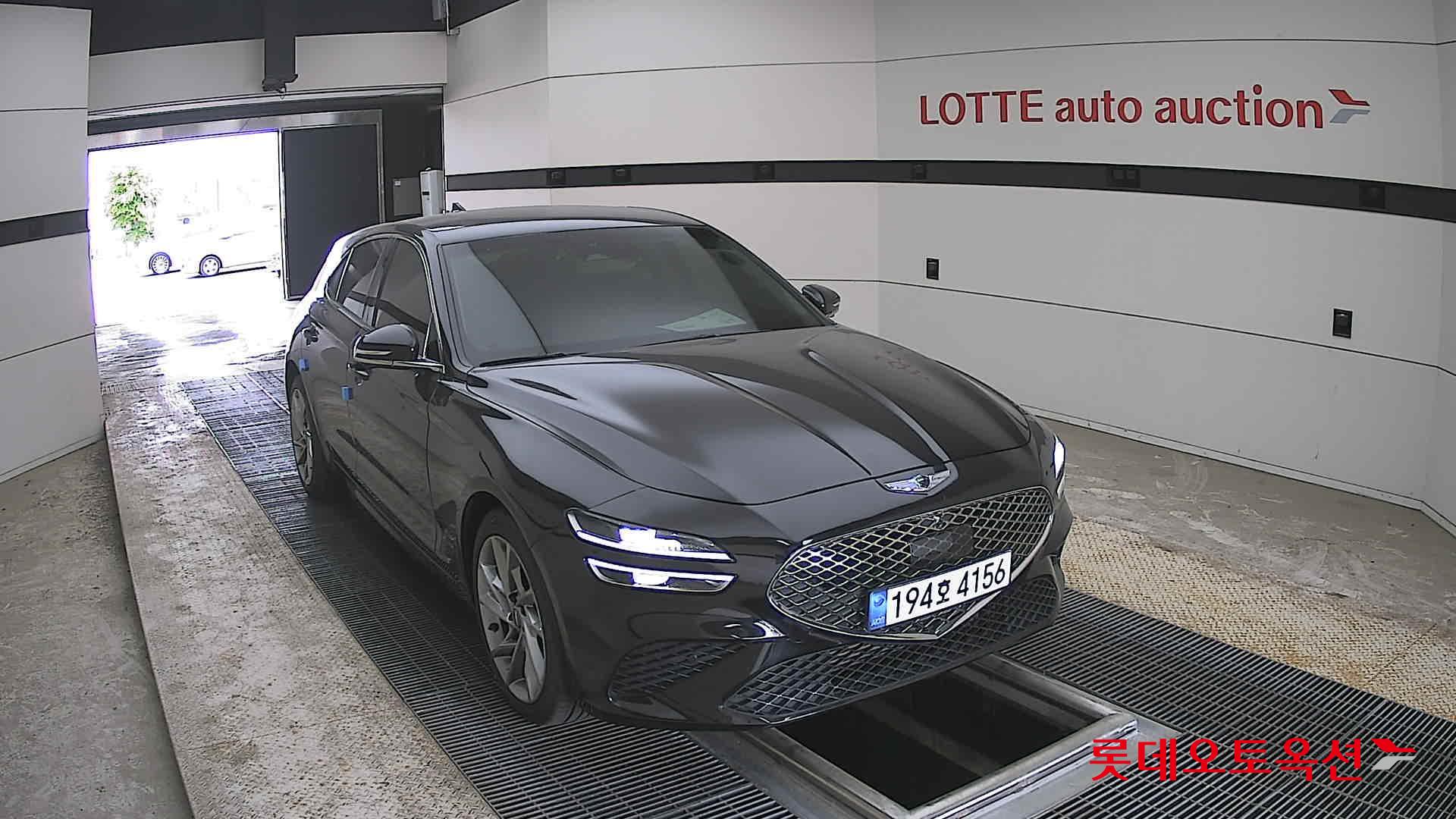 Genesis G70 - 24