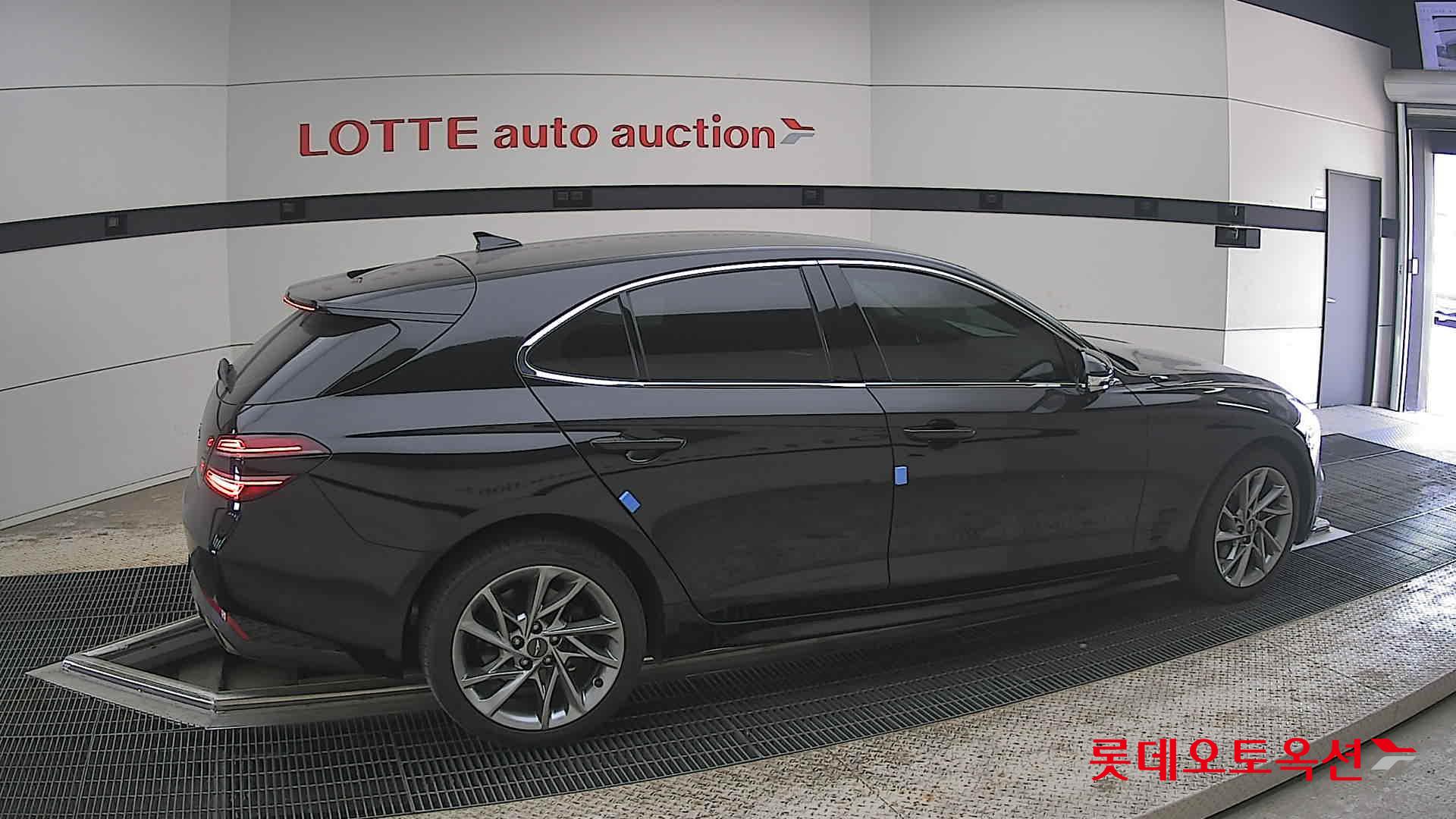 Genesis G70 - 20