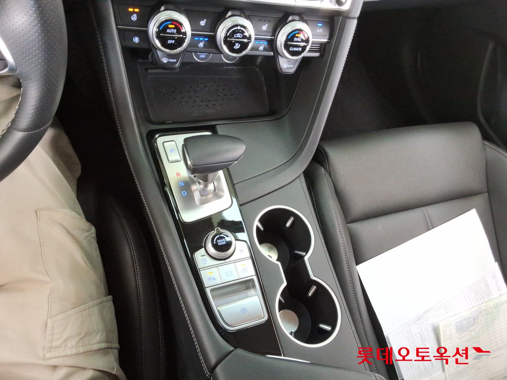 Genesis G70 - 34