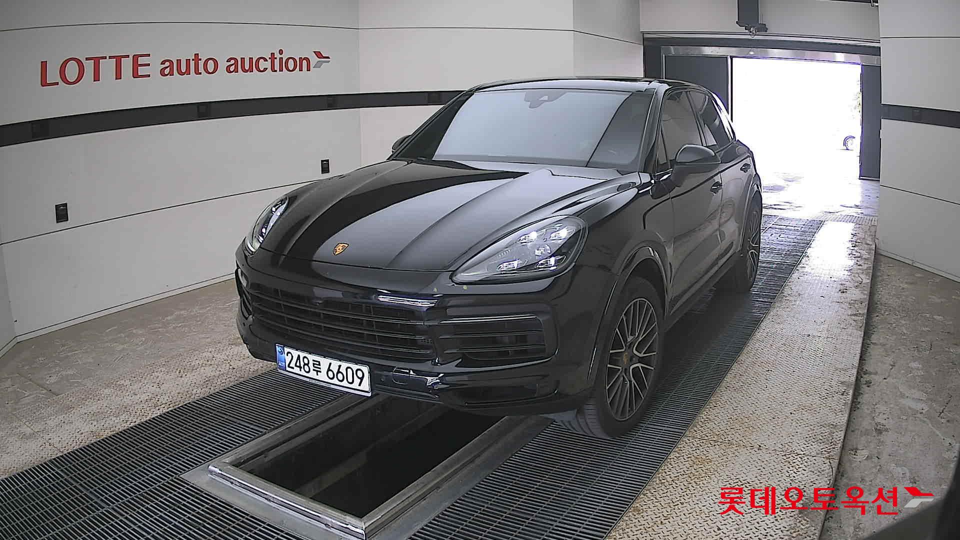 PORSCHE 카이엔 - 10