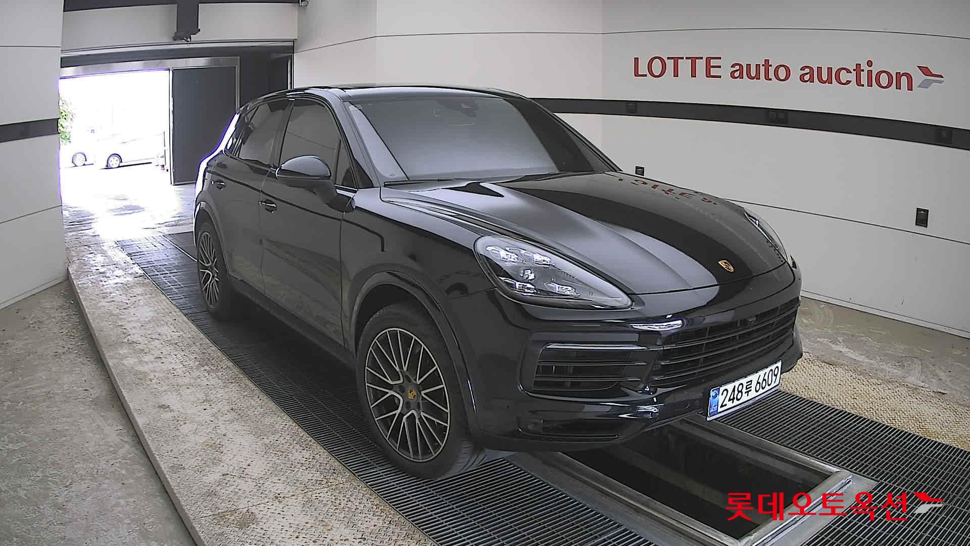 PORSCHE 카이엔 - 6