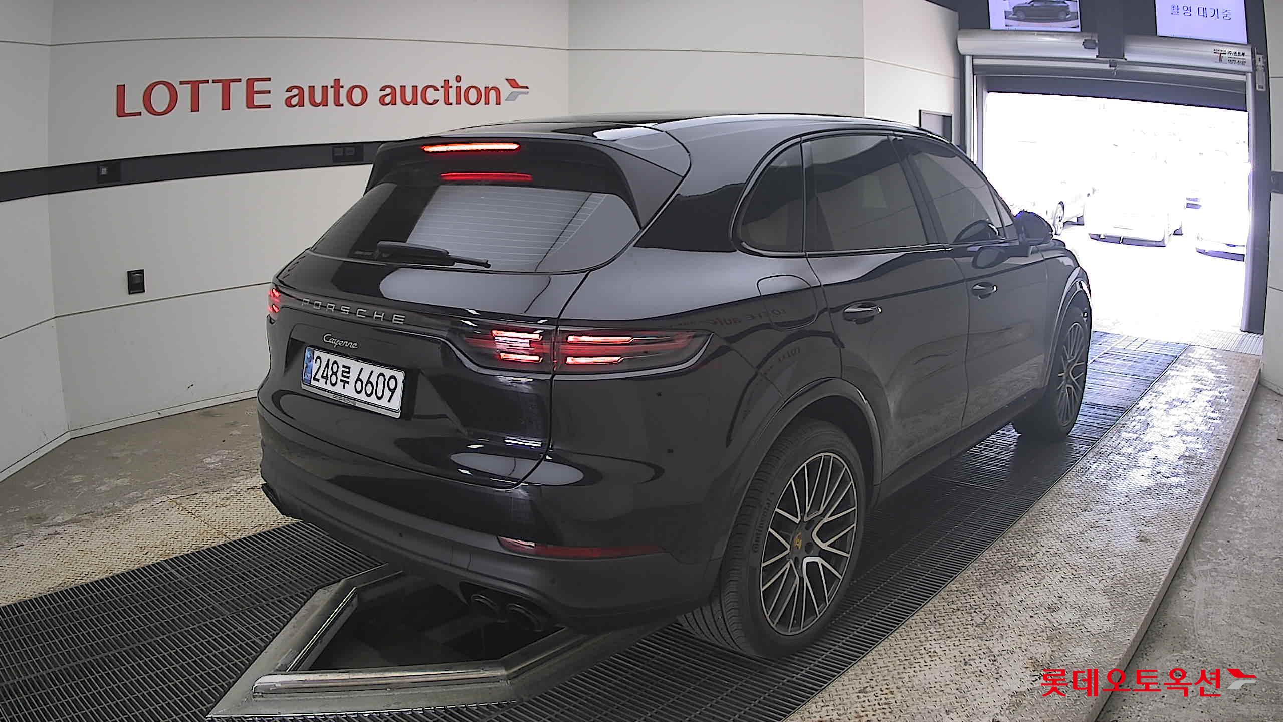 PORSCHE 카이엔 - 5