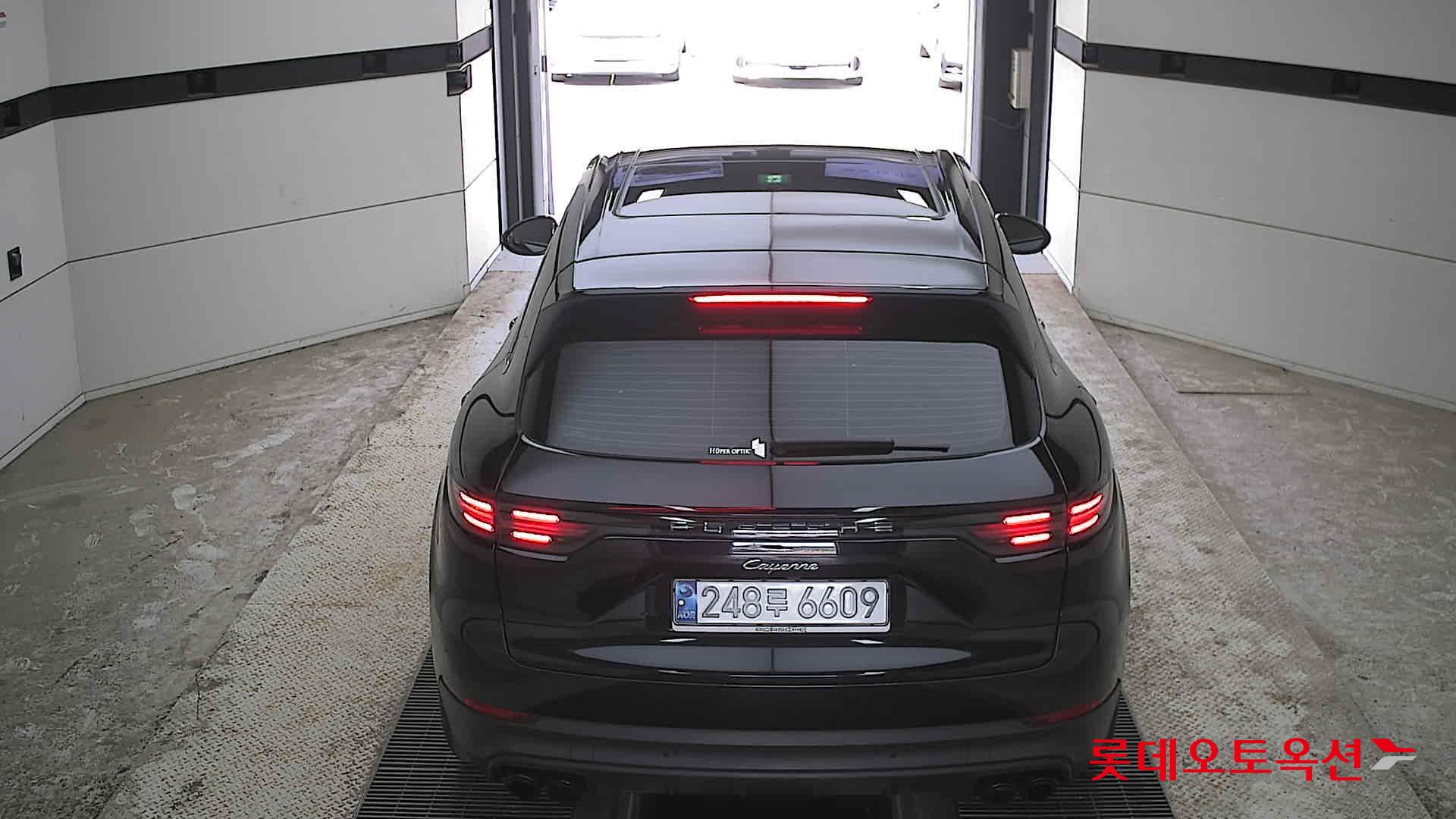 PORSCHE 카이엔 - 17