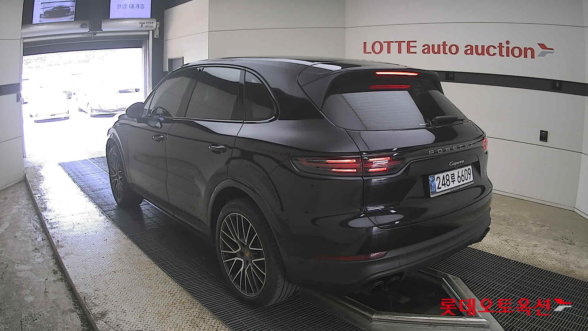 PORSCHE 카이엔 - 4