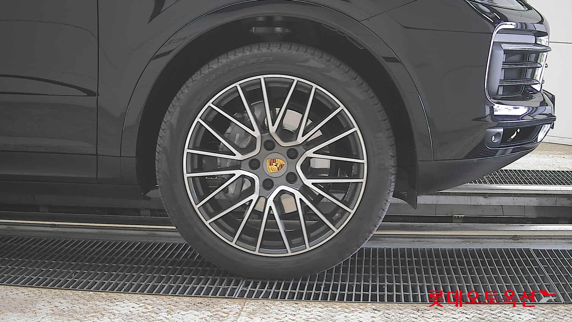 PORSCHE 카이엔 - 27