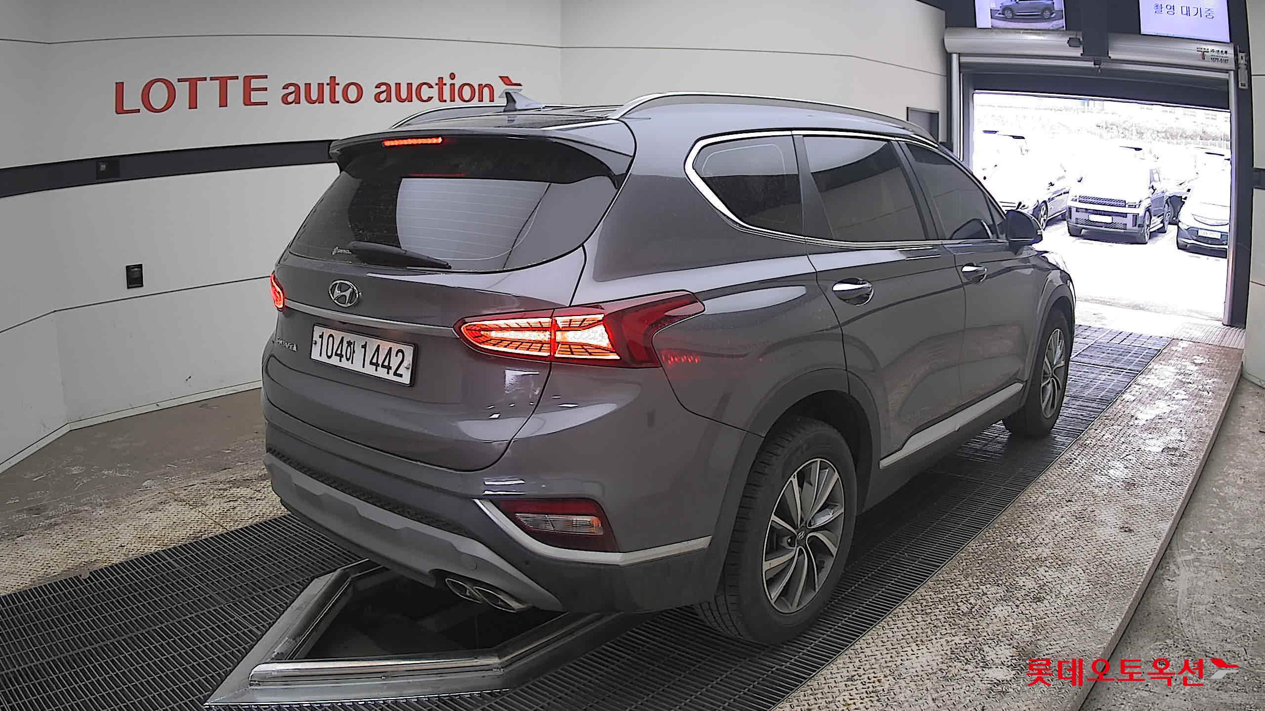 Hyundai Santa Fe - 5