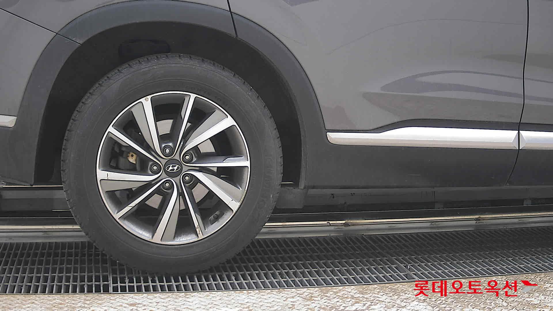 Hyundai Santa Fe - 28
