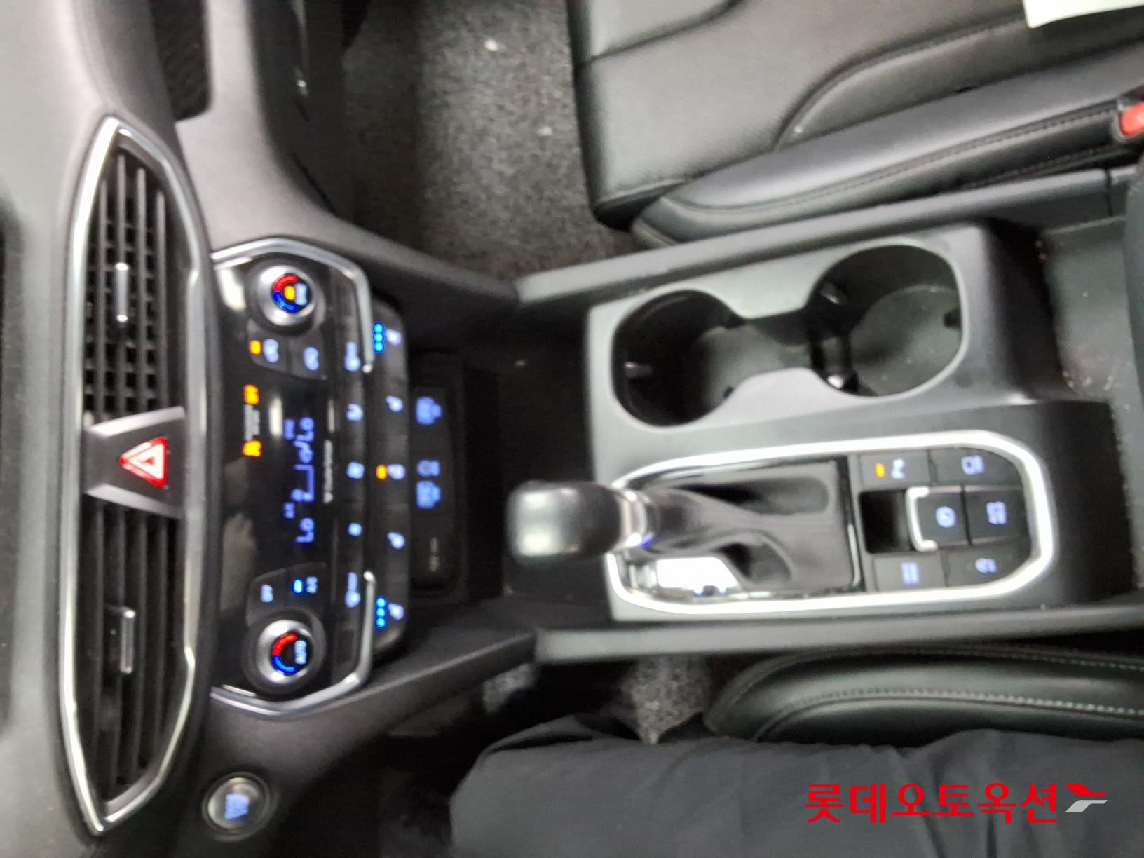 Hyundai Santa Fe - 32
