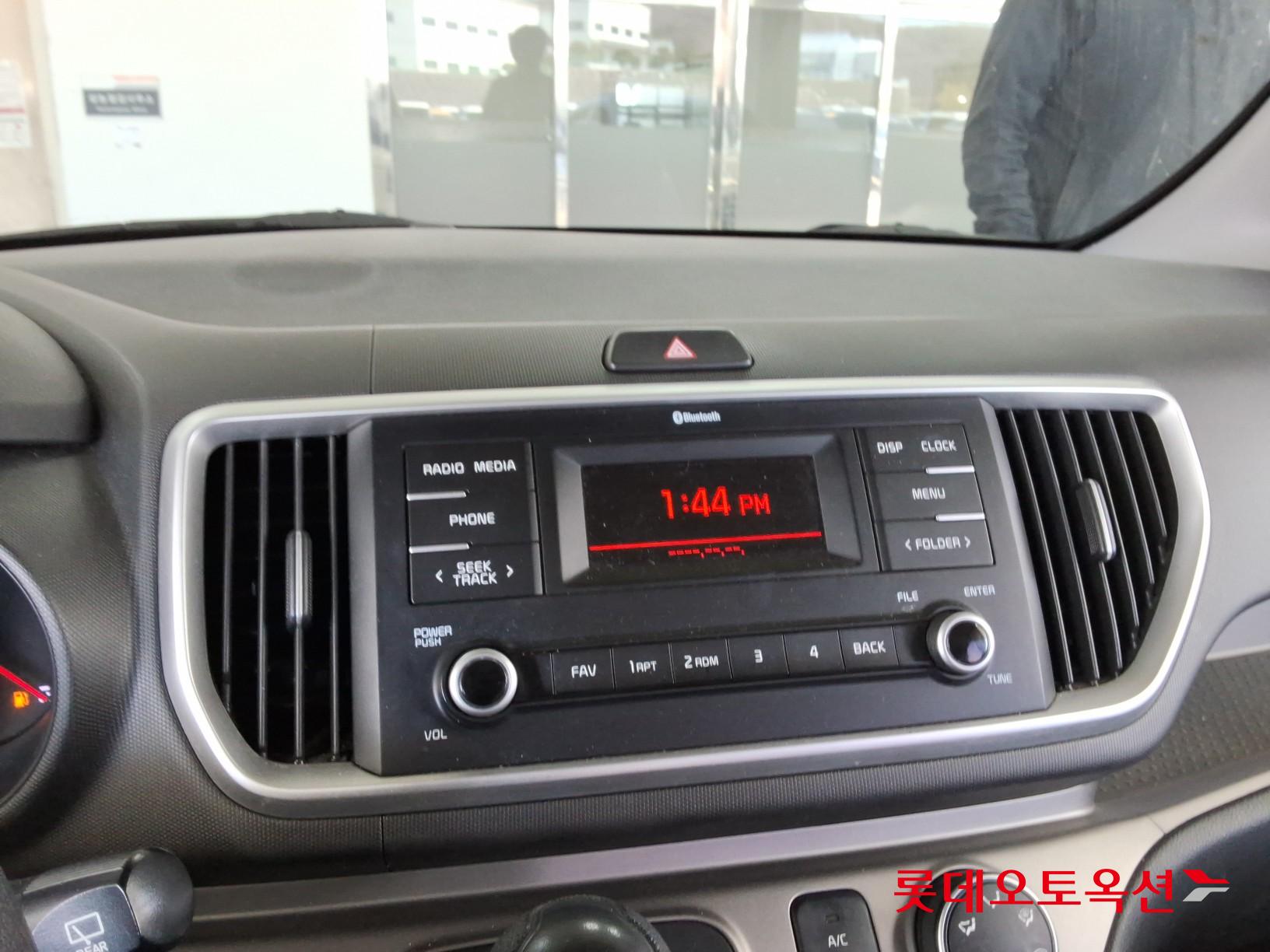 Kia Ray - 33