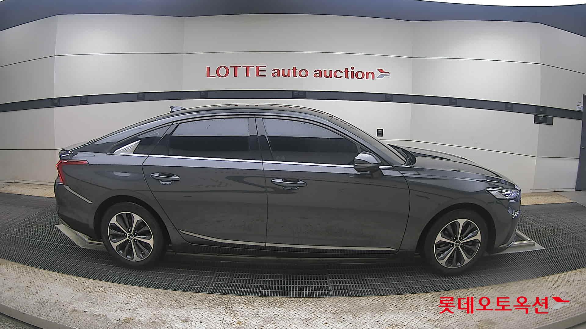 Kia K8 - 21