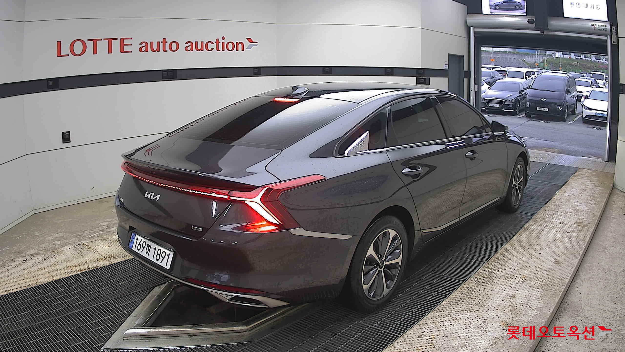 Kia K8 - 5