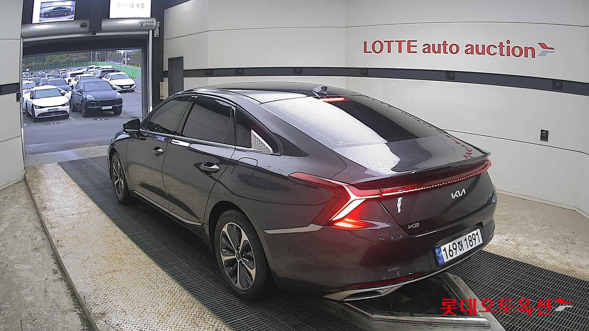 Kia K8 - 4
