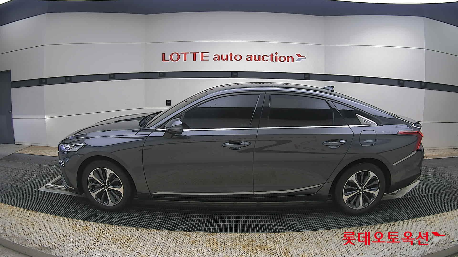 Kia K8 - 13