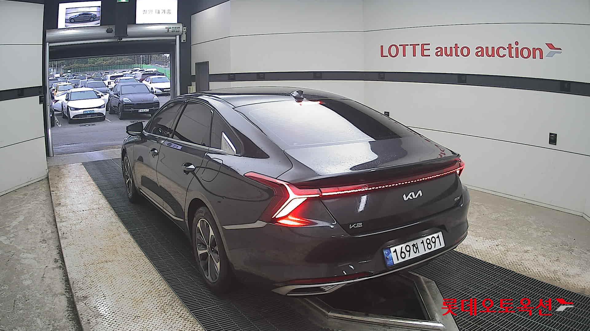 Kia K8 - 16