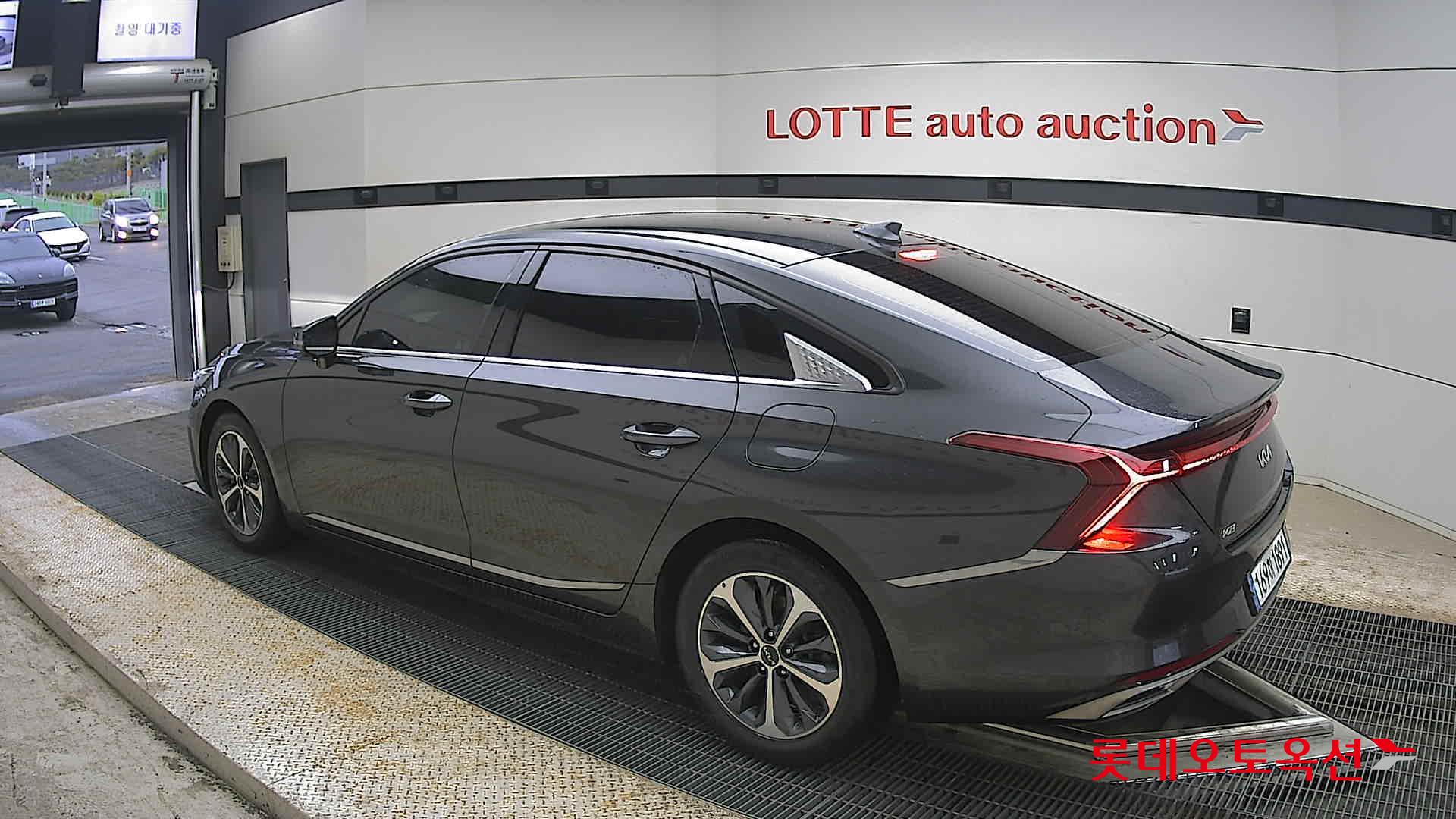 Kia K8 - 15