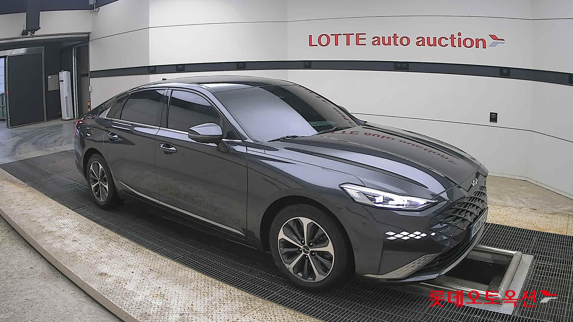 Kia K8 - 23