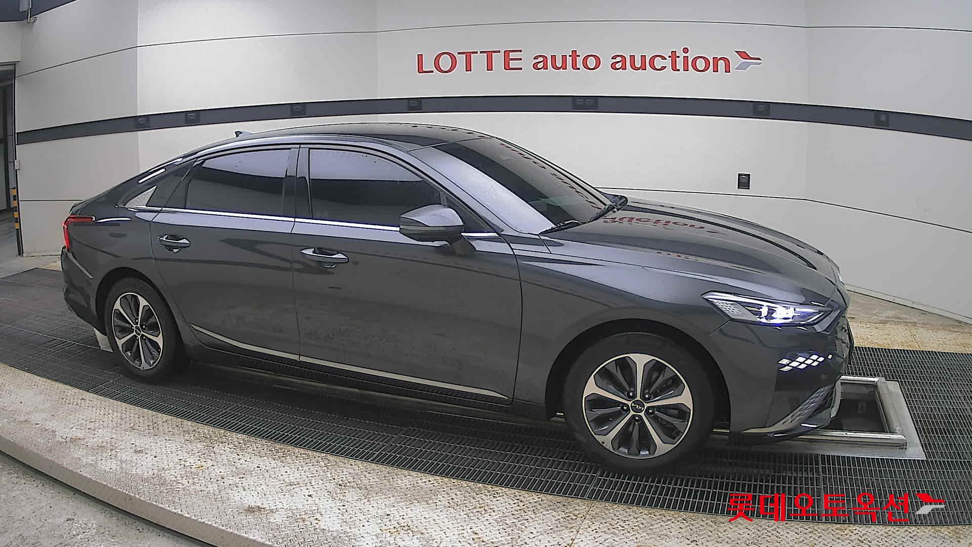 Kia K8 - 22