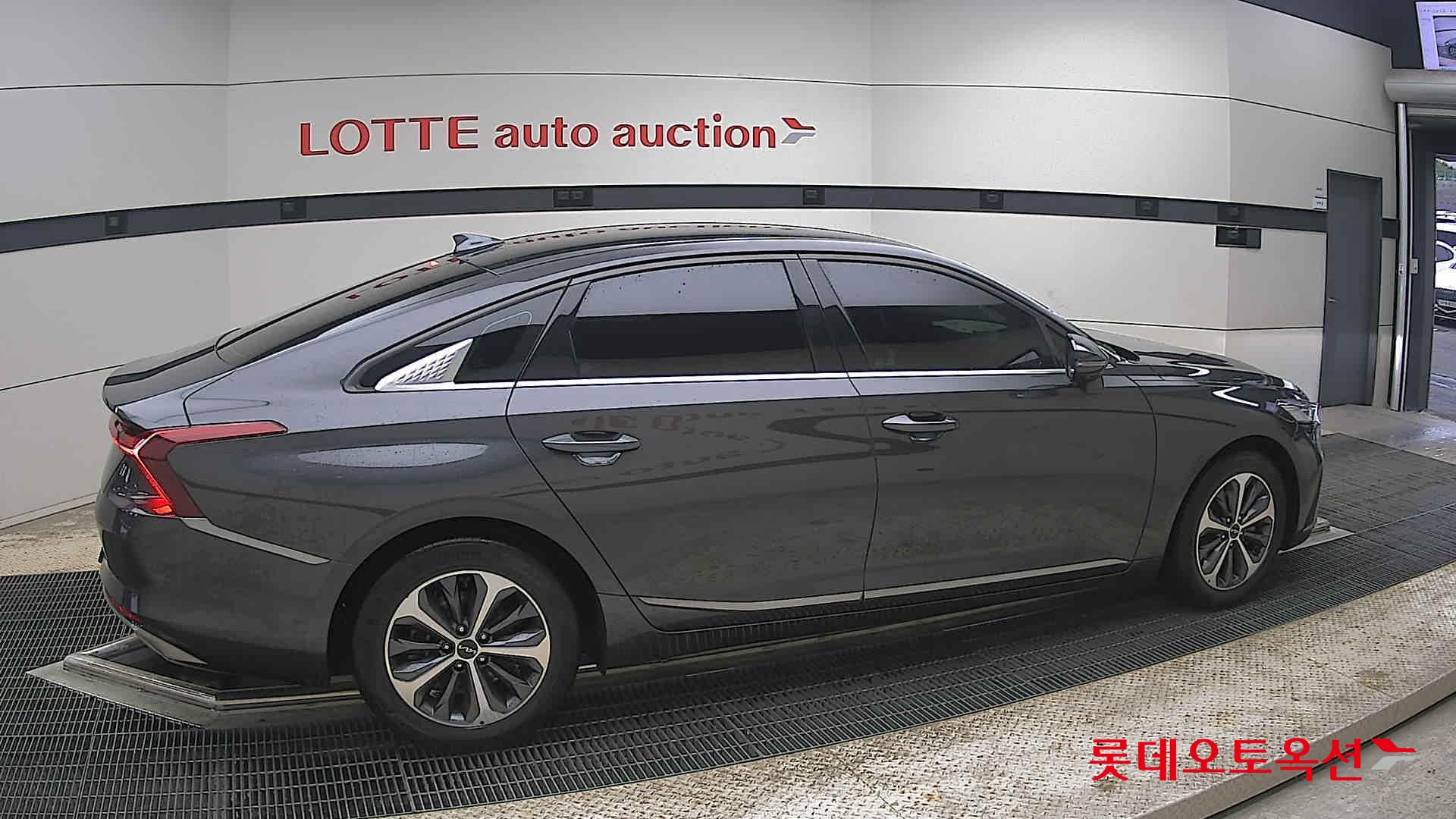 Kia K8 - 20