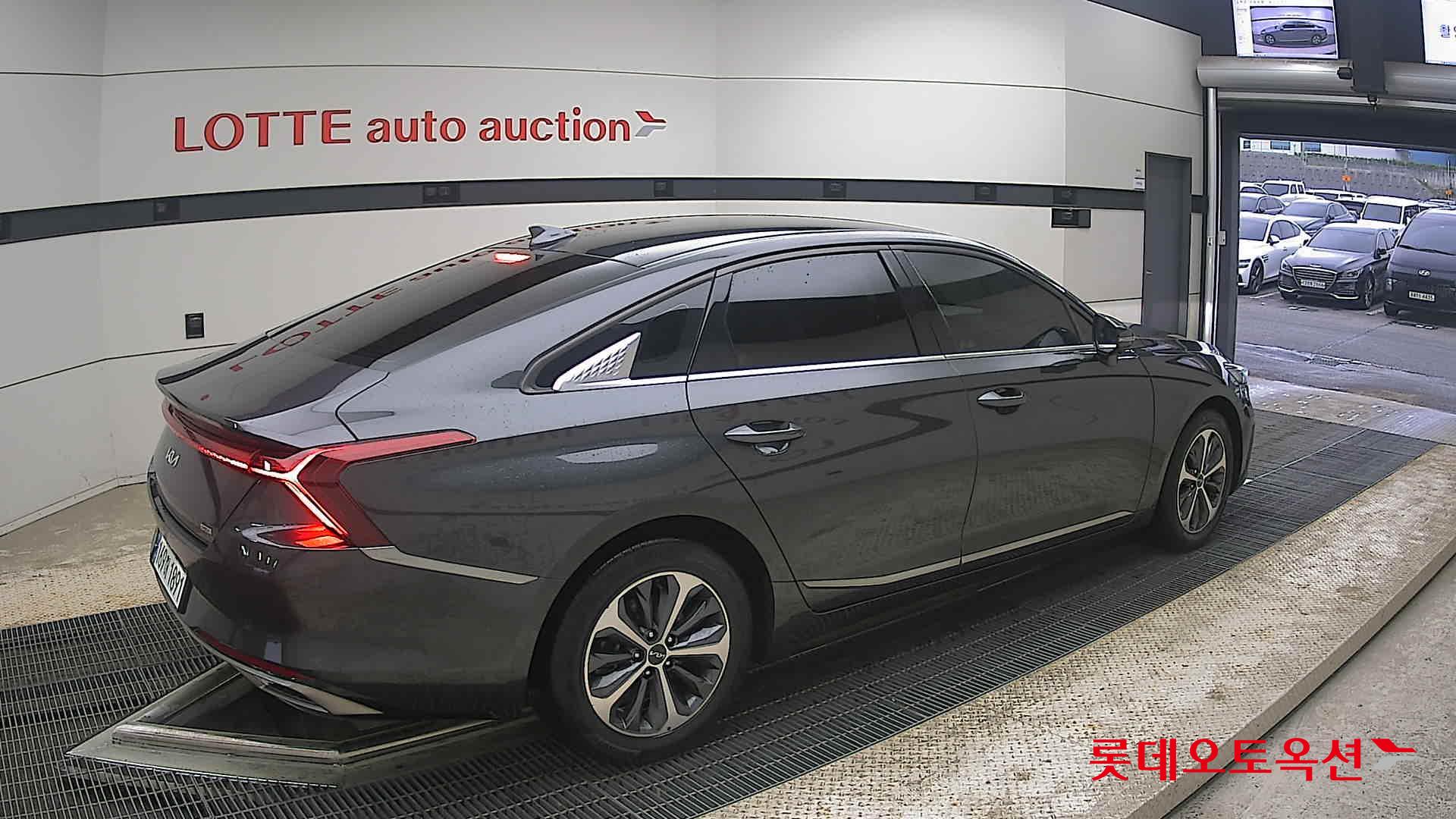 Kia K8 - 19