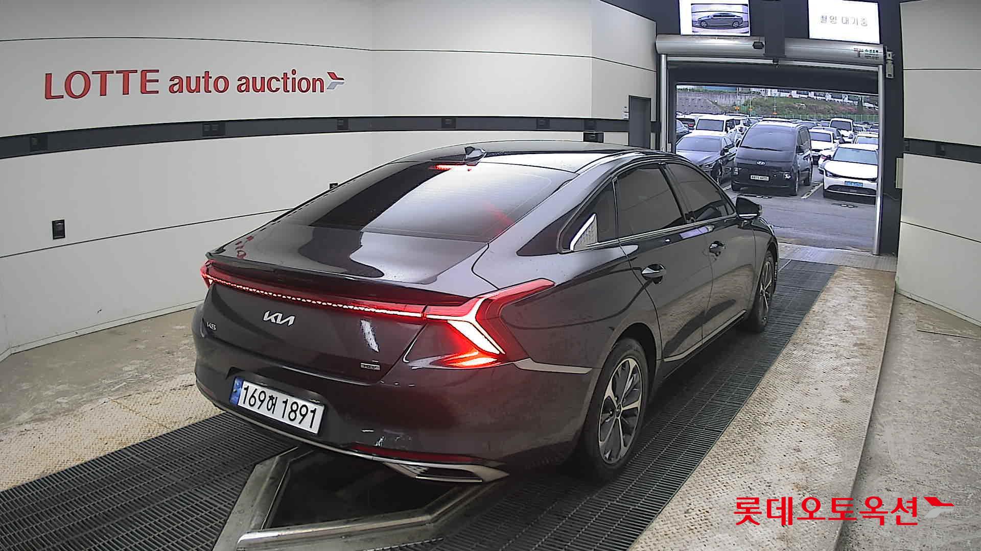 Kia K8 - 18