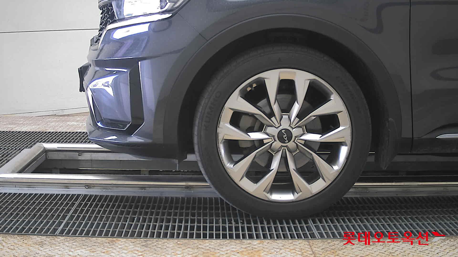 Kia Sorento - 25