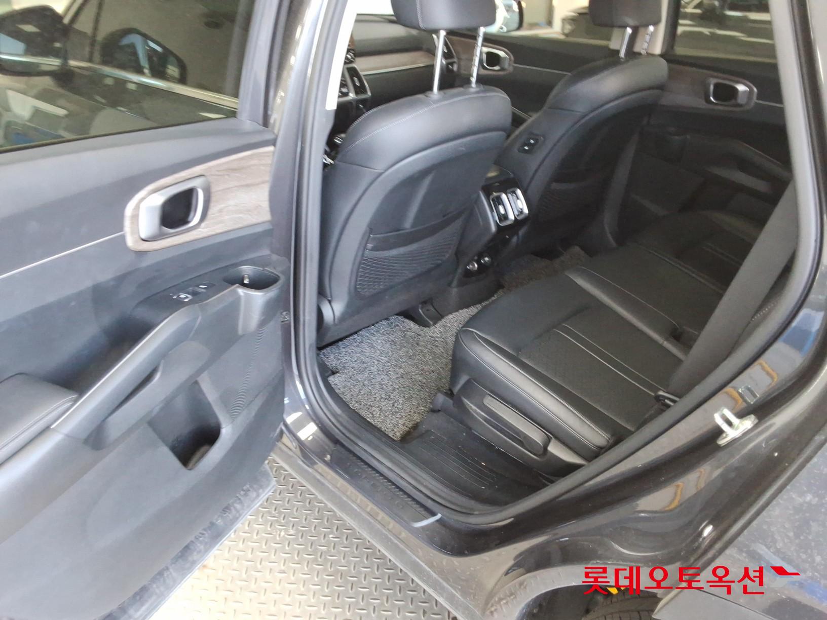 Kia Sorento - 37