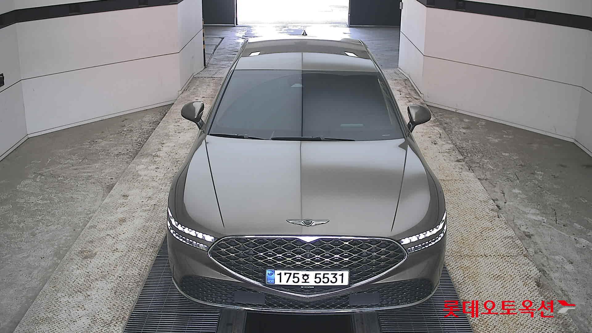 جينيسيس G90