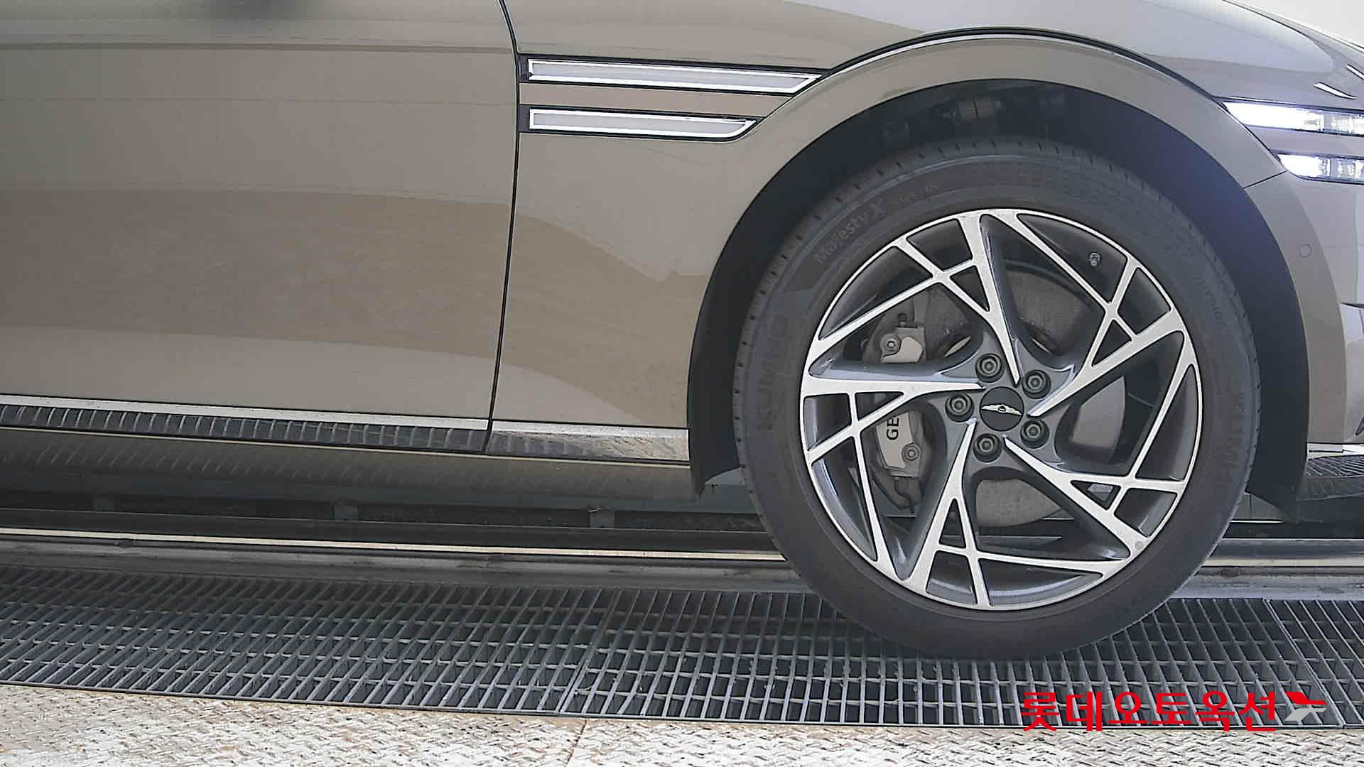 제네시스 G90 - 27