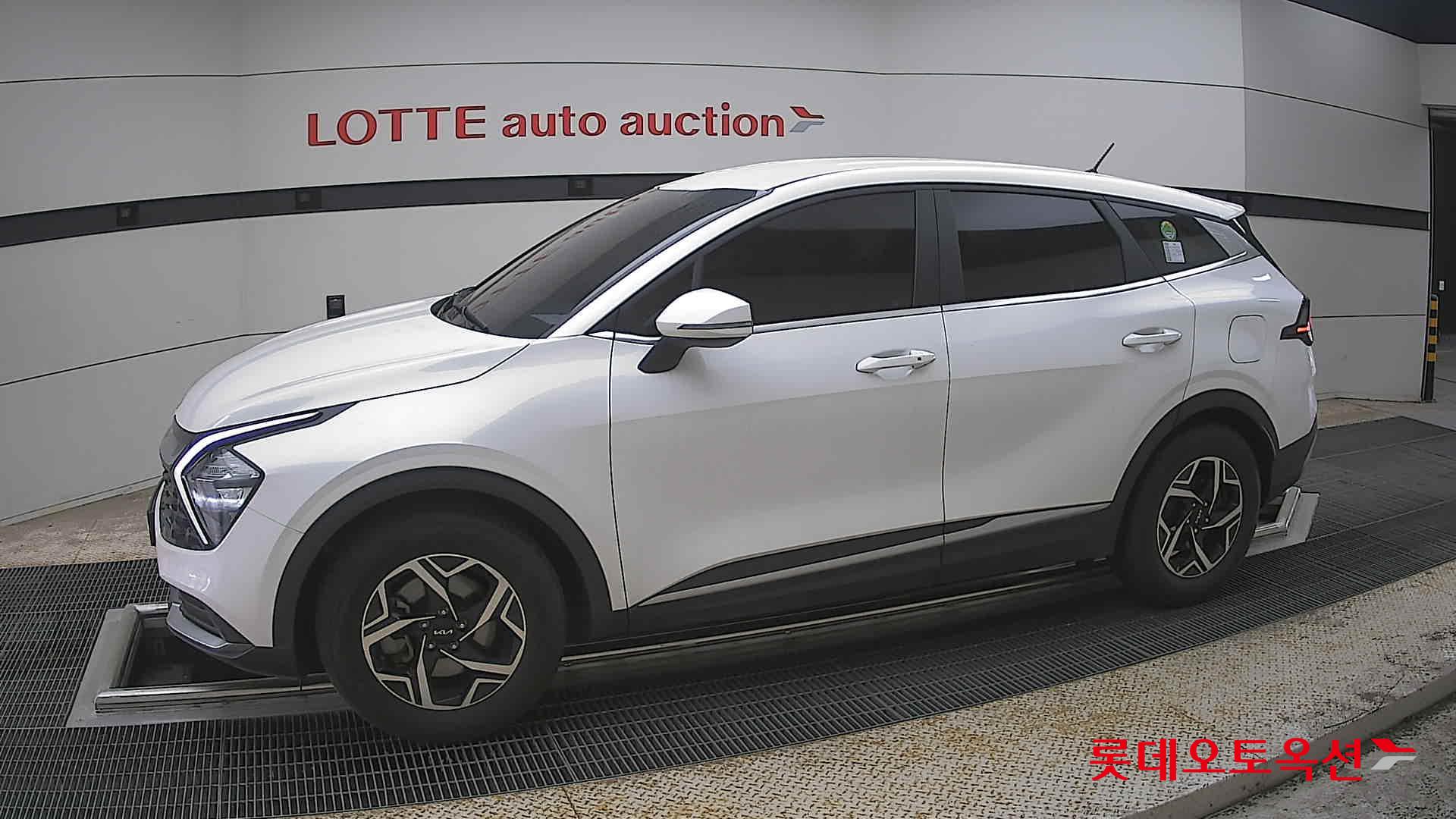 Kia Sportage 2022 - Image 12