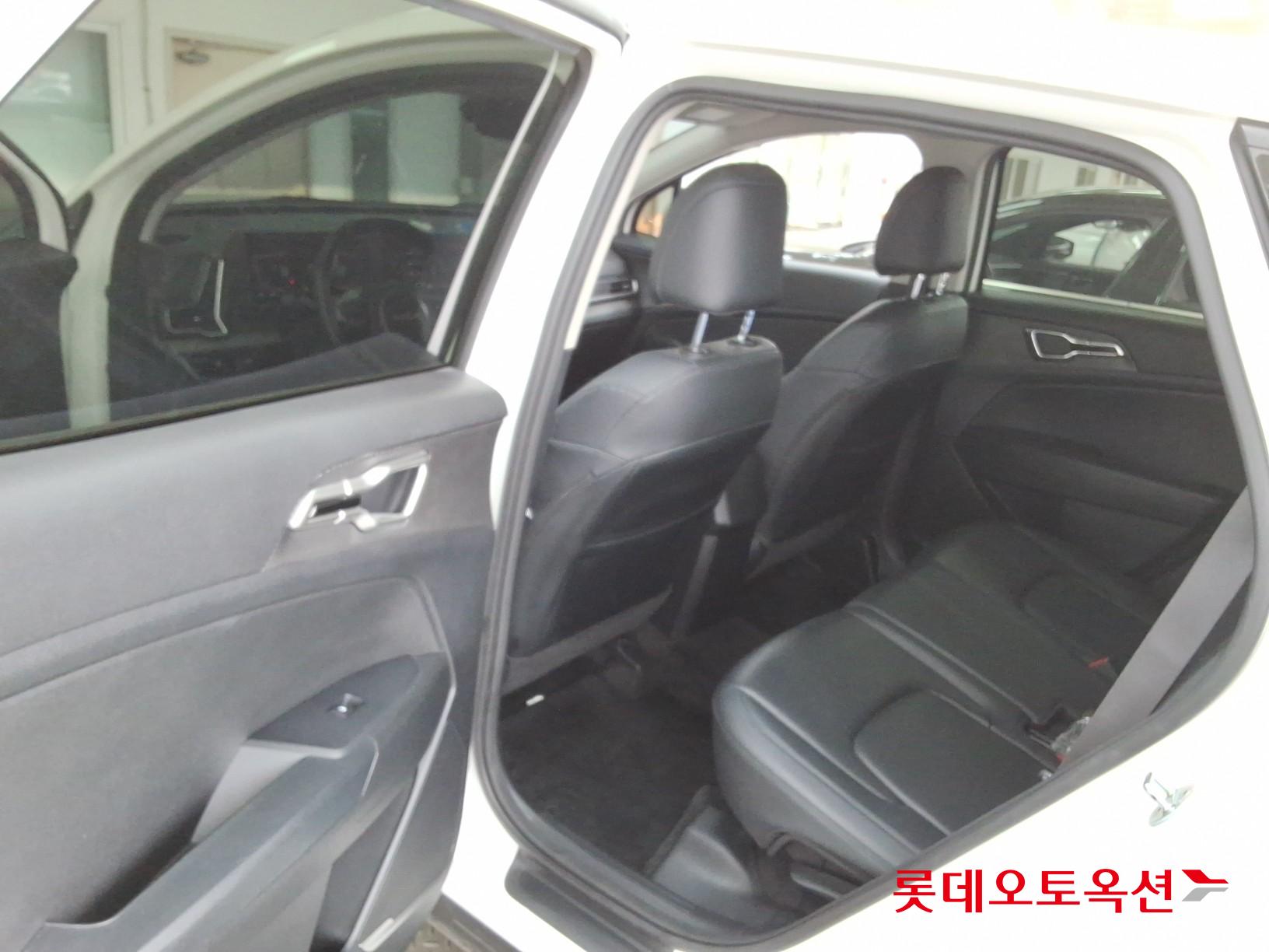 Kia Sportage 2022 - Image 36