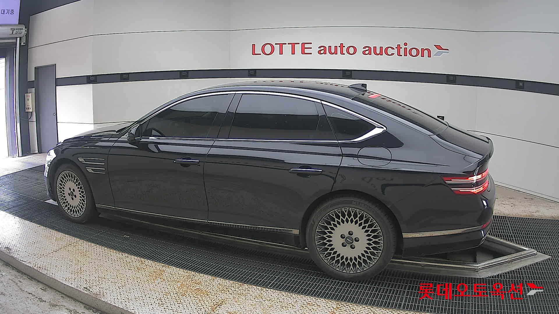 2022 - genesis g80