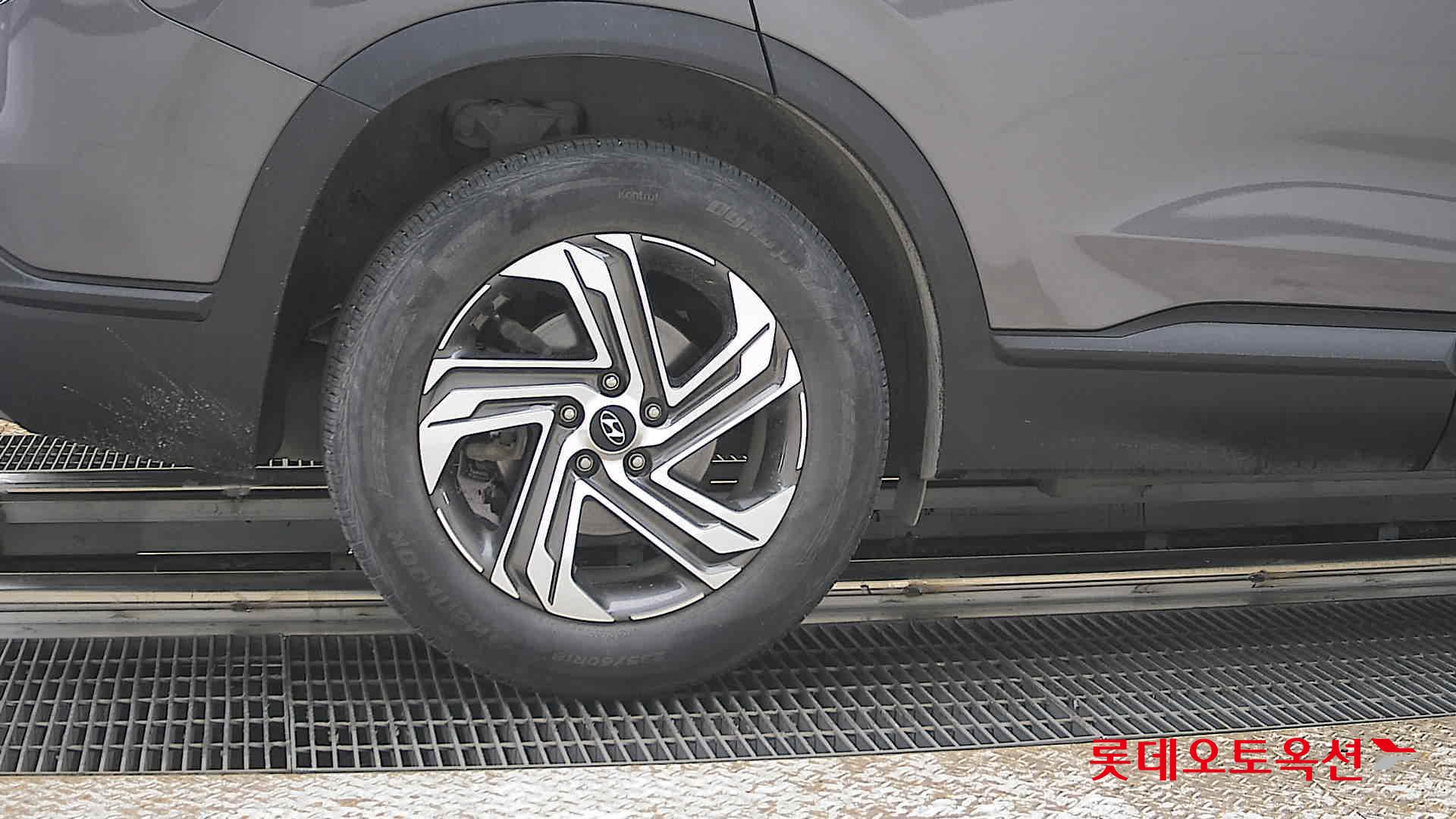 Hyundai Santa Fe - 28