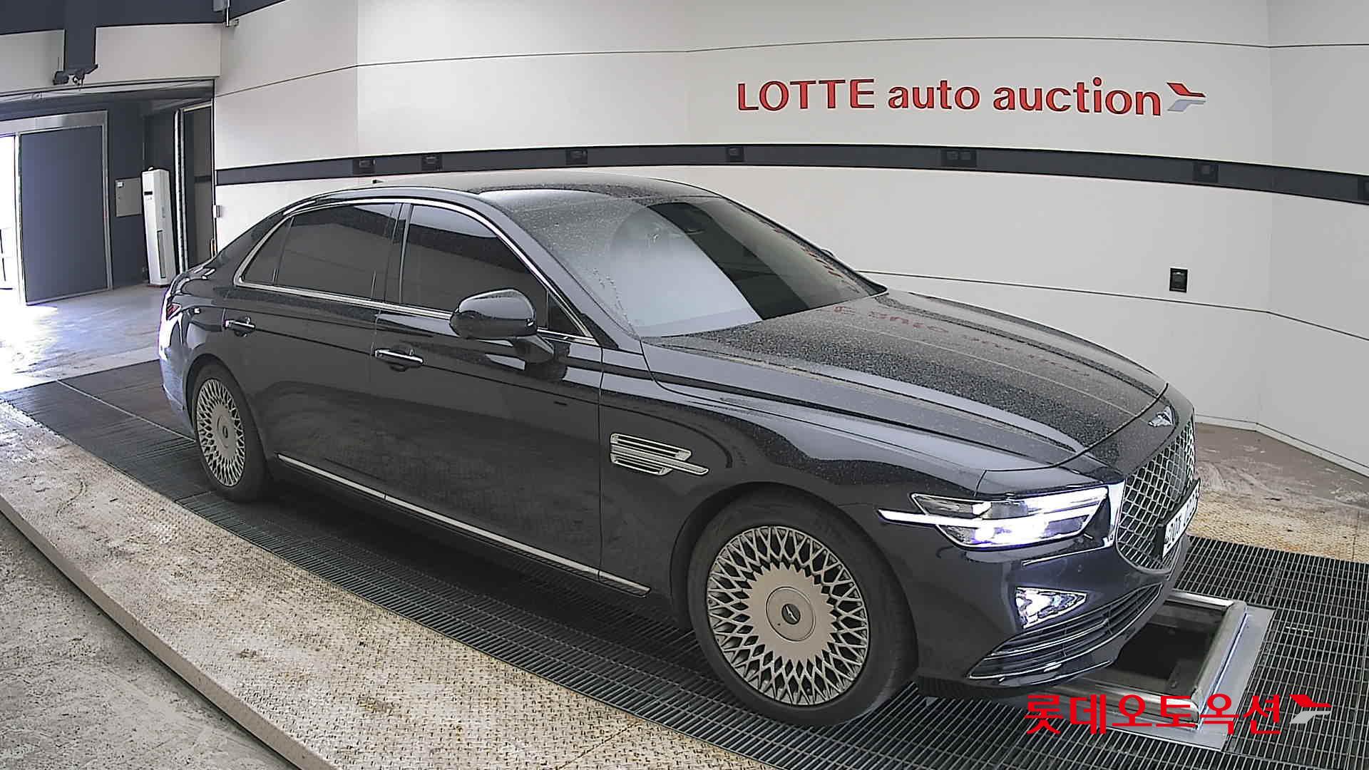 جينيسيس G90 - 23