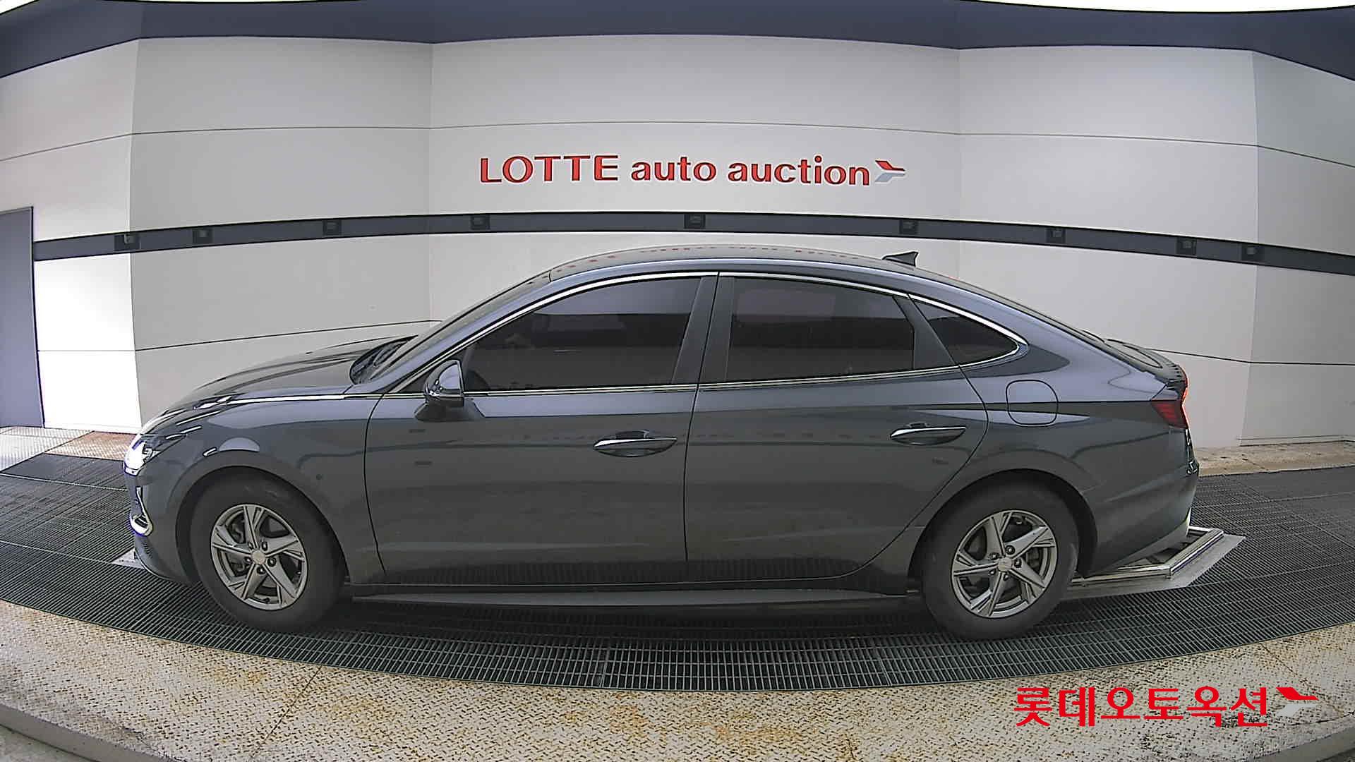 Hyundai Sonata 2020 - Image 13