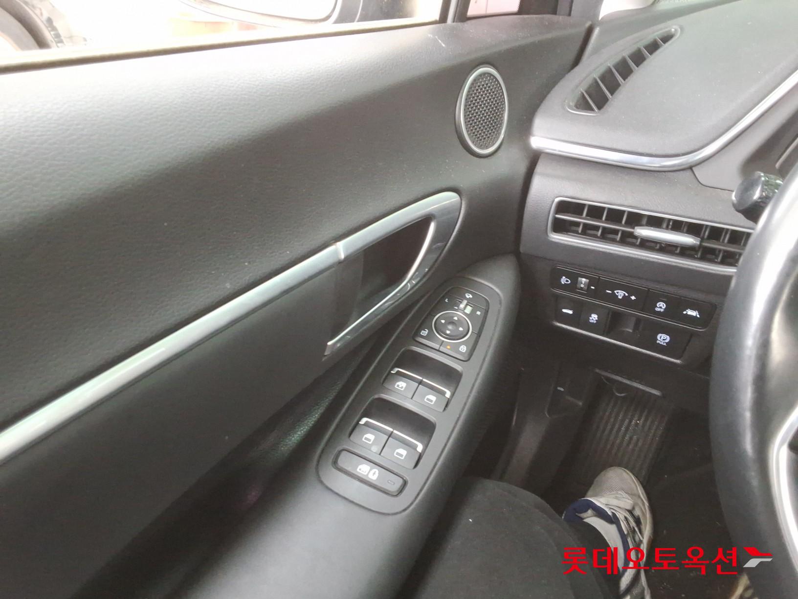 Hyundai Sonata 2020 - Image 29