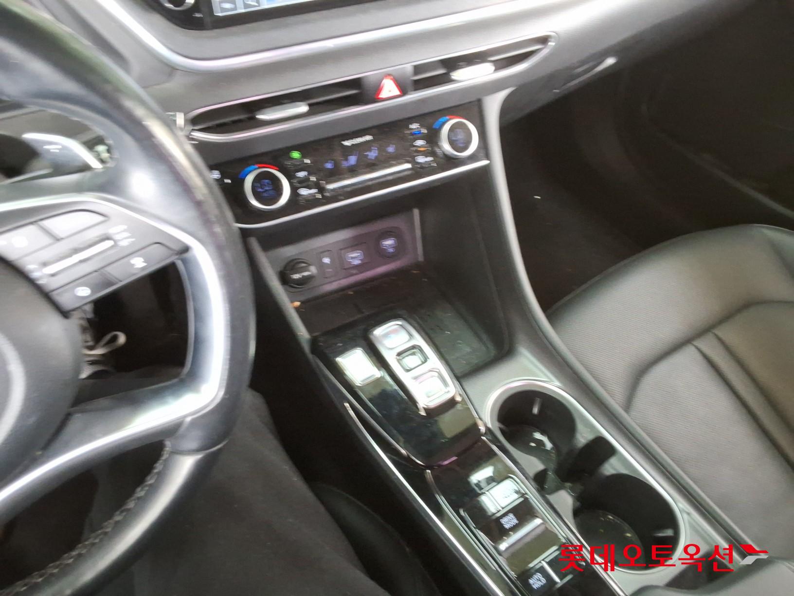 Hyundai Sonata 2020 - Image 34