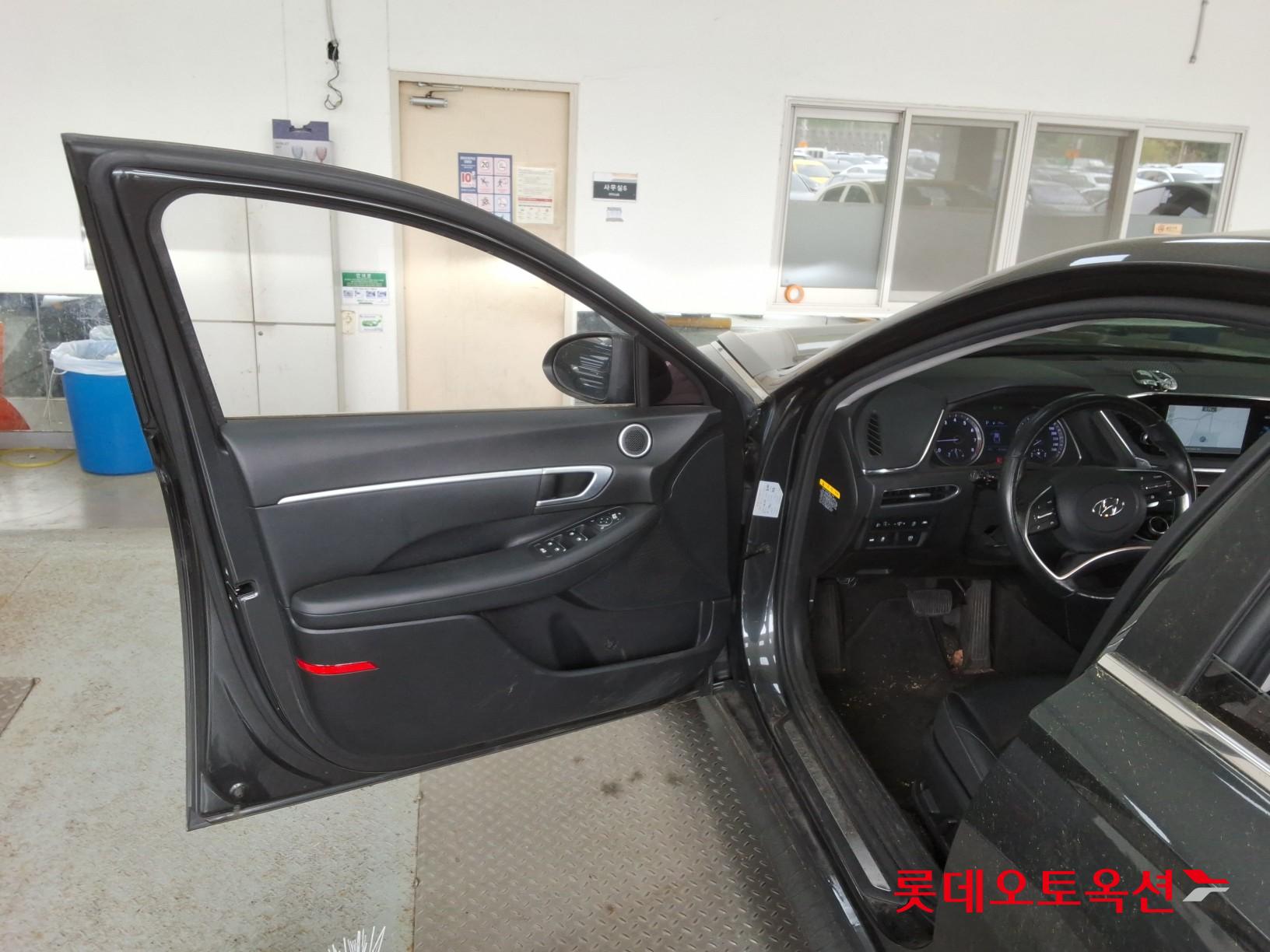 Hyundai Sonata 2020 - Image 36