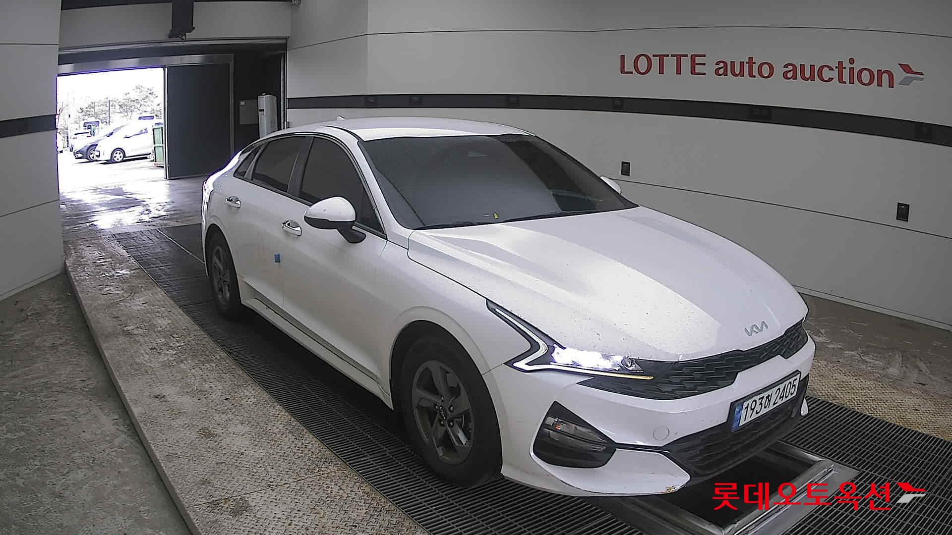 Kia K5 - 6