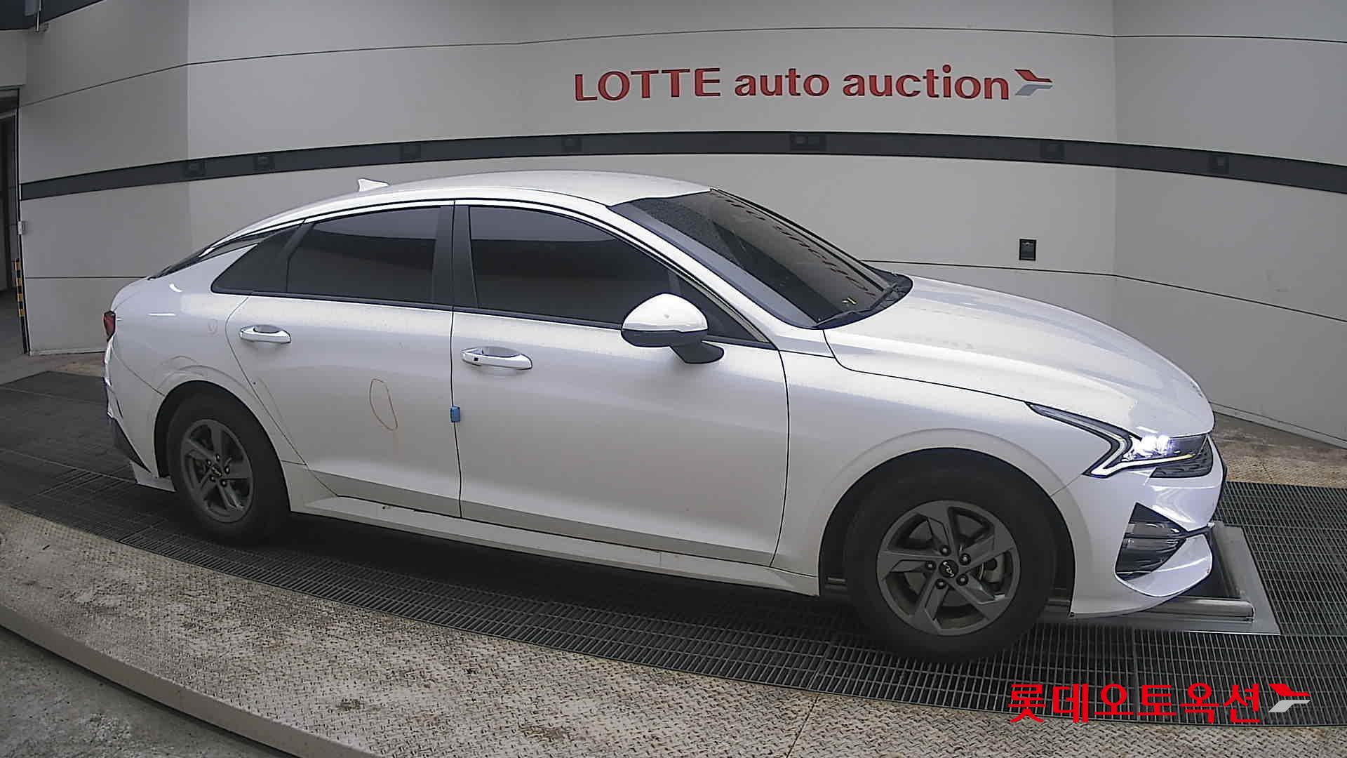 Kia K5 - 22