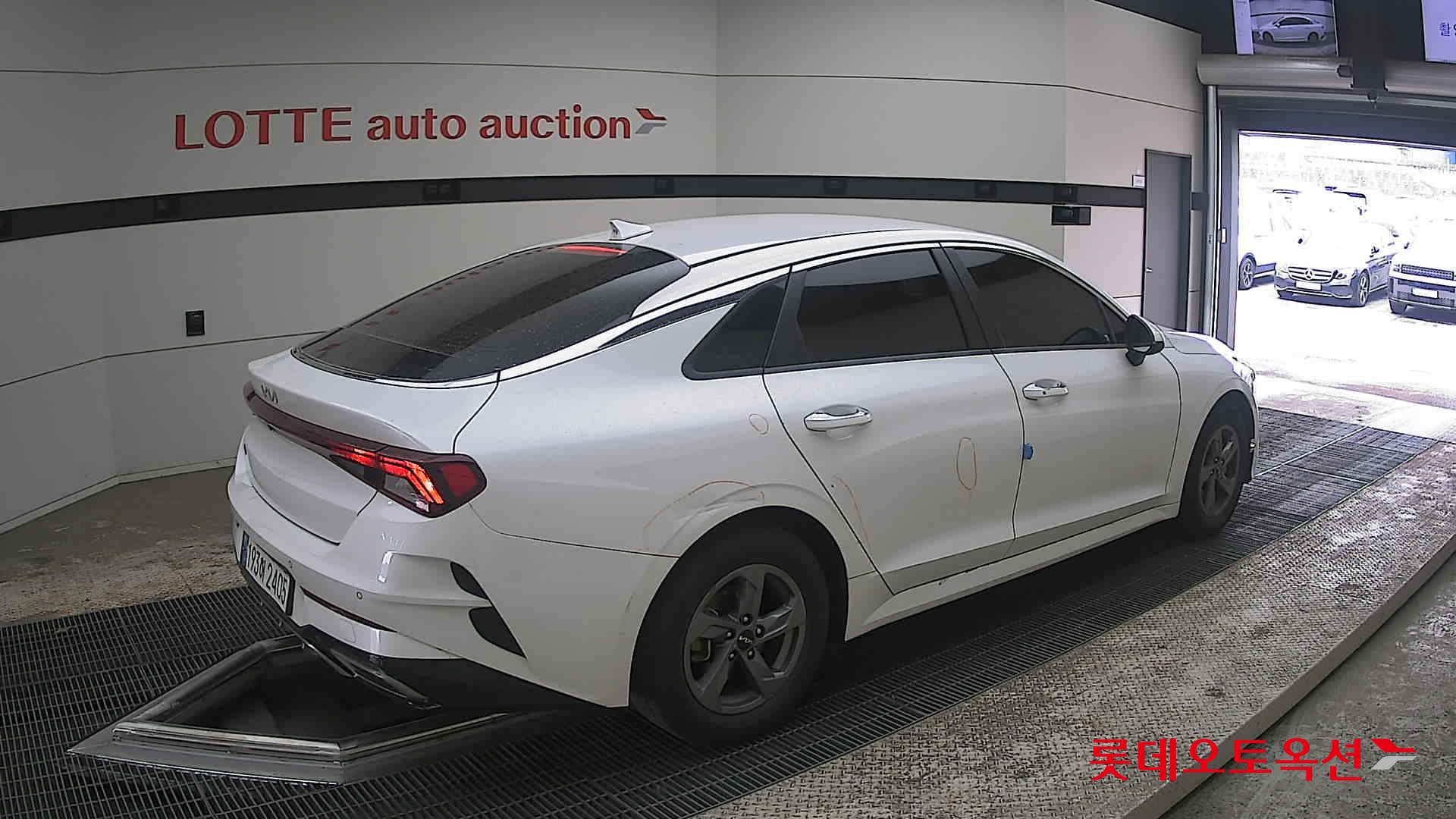 Kia K5 - 19