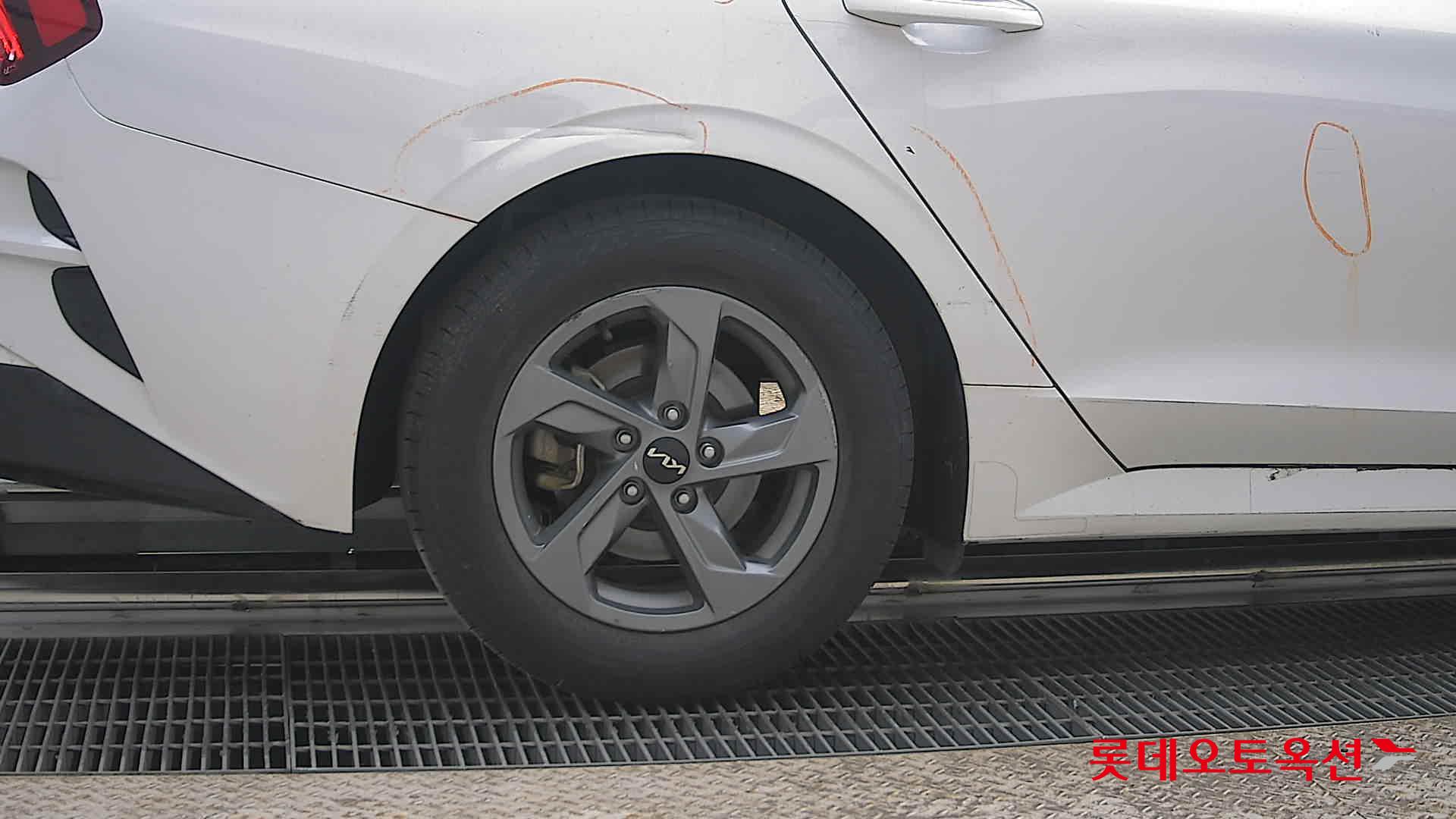 Kia K5 - 28
