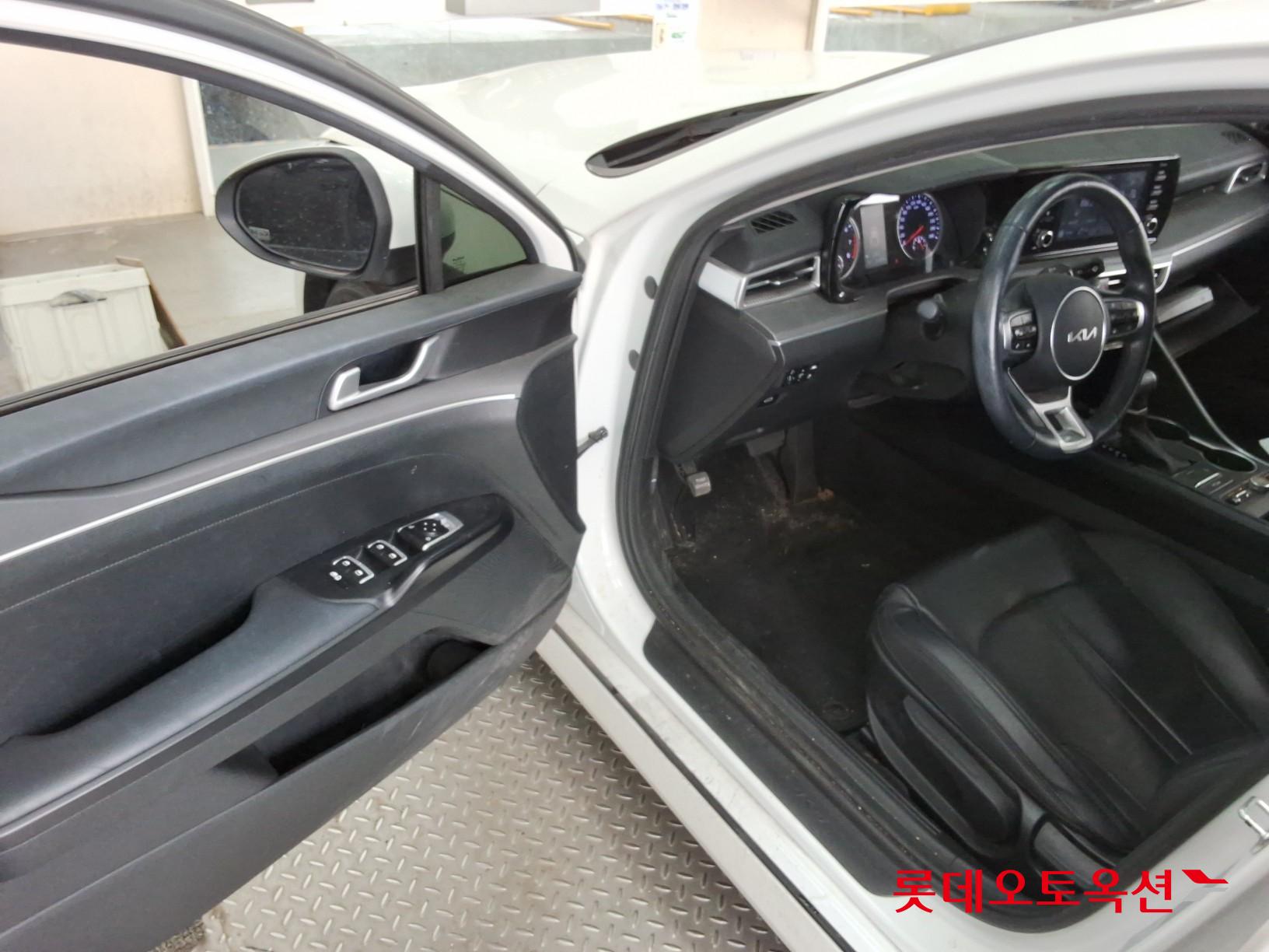 Kia K5 - 36