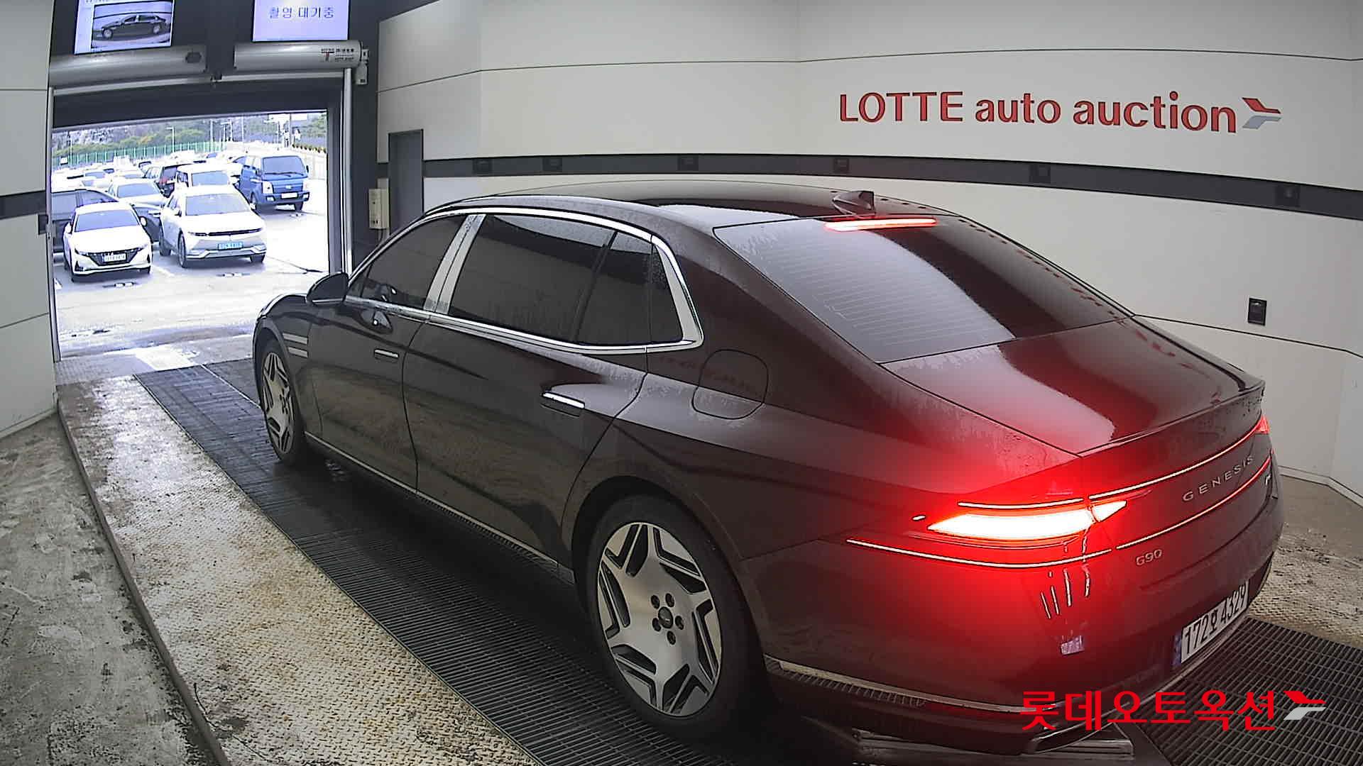 Genesis G90 - 4