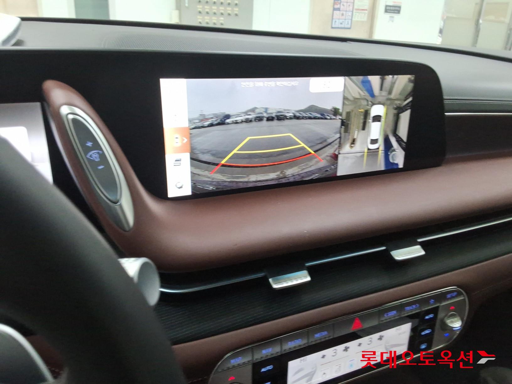 Genesis G90 - 31