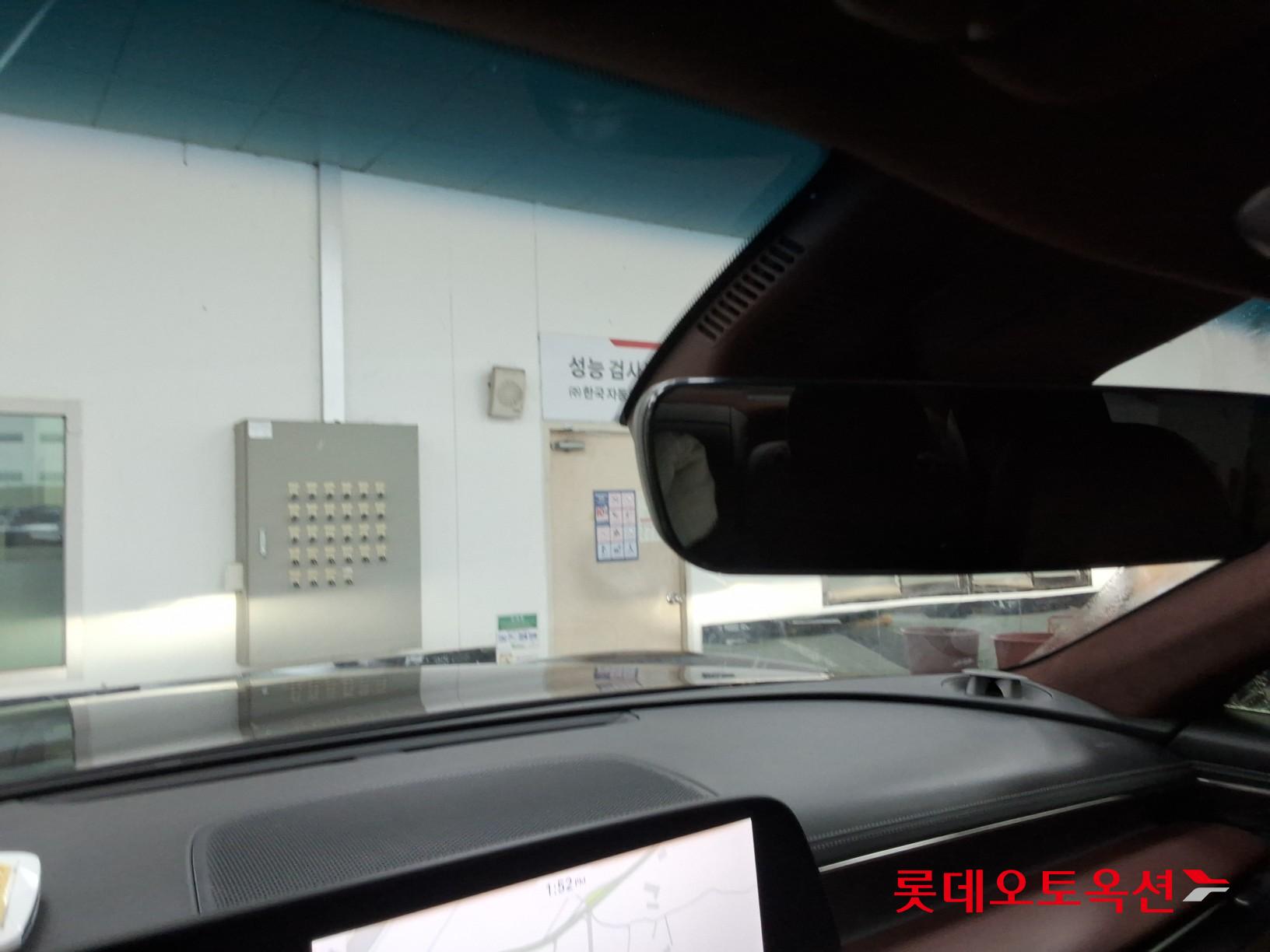 Genesis G90 - 33