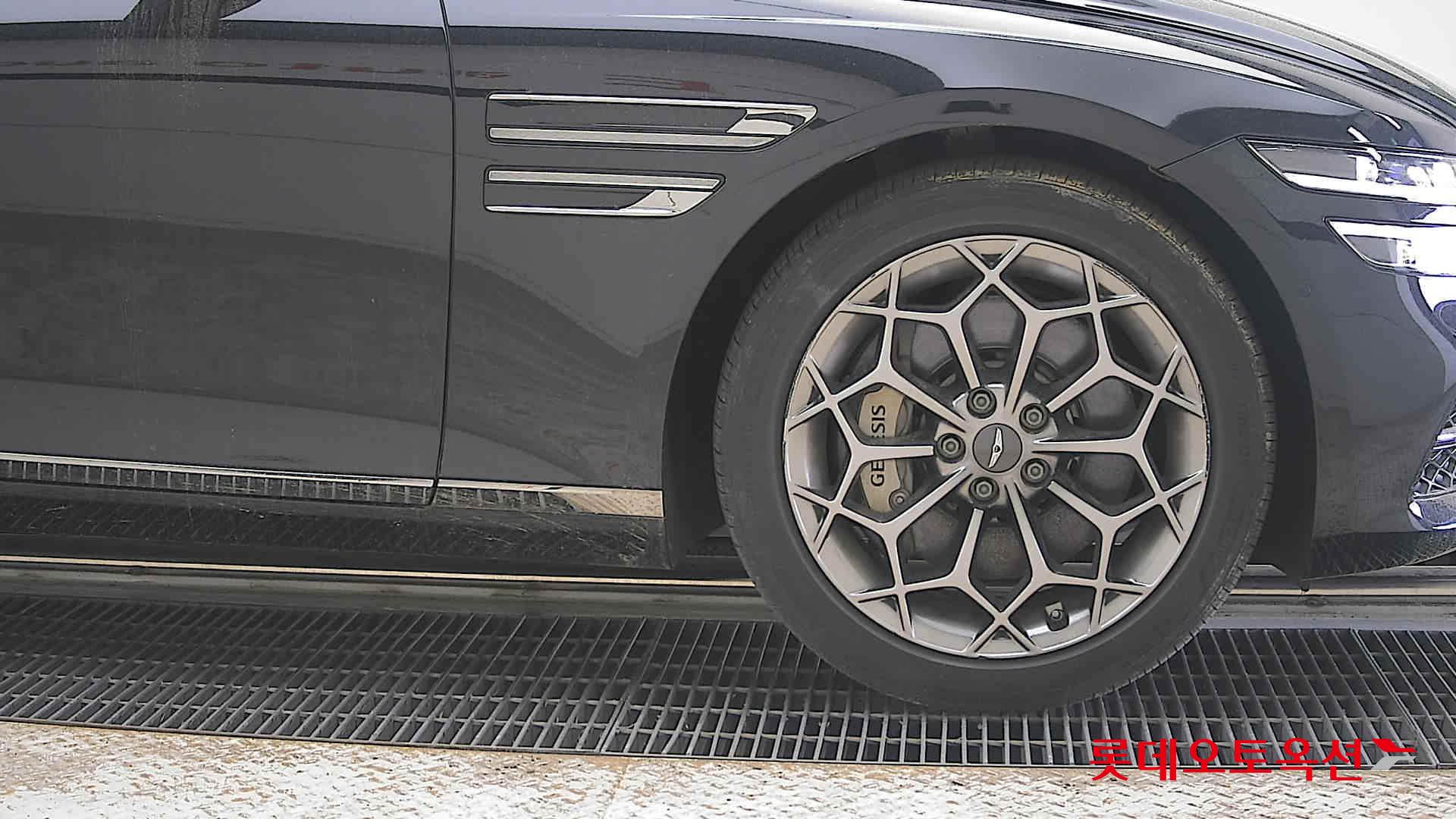 Genesis G80 - 27
