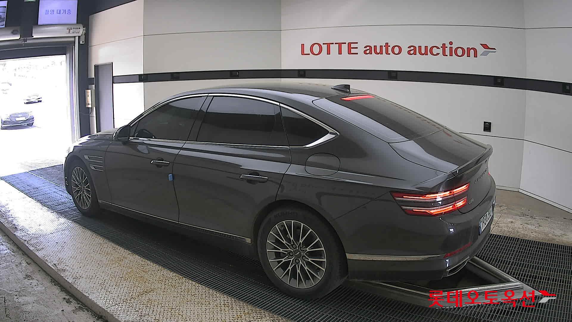Genesis G80 - 15