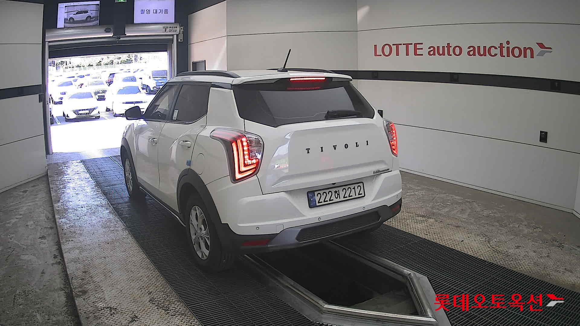 KG Mobility Tivoli - 16